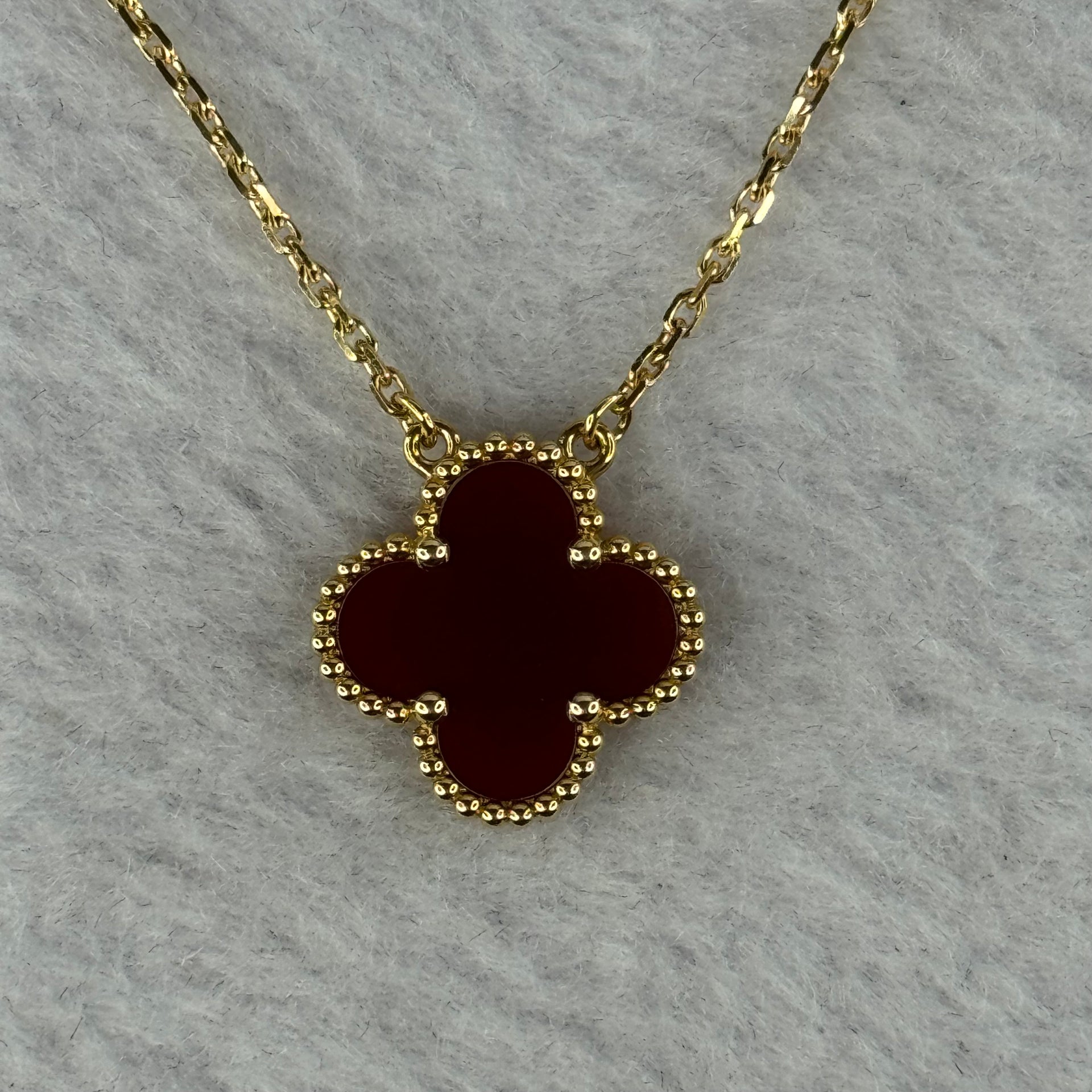 (Pre-Love) Van Cleef & Arpels VCA Vintage Alhambra Pendant Necklace 18K yellow gold Carnelian 5.46g 42cm - Huangs Jadeite and Jewelry Pte Ltd