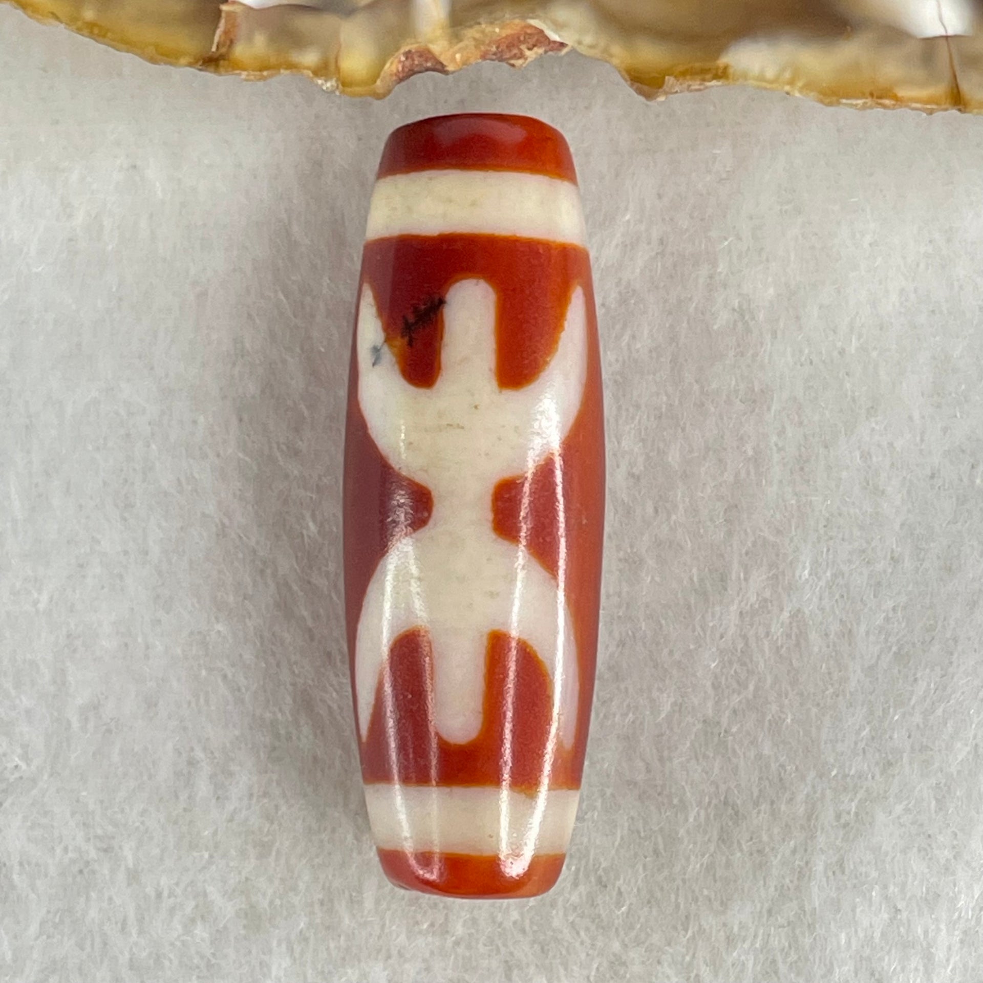 Natural Powerful Tibetan Old Oily Red White Agate One Eye Wood Element Dzi Bead Heavenly Master (Tian Zhu) 一眼木元素天珠 10.00g 38.3 by 12.7mm - Huangs Jadeite and Jewelry Pte Ltd
