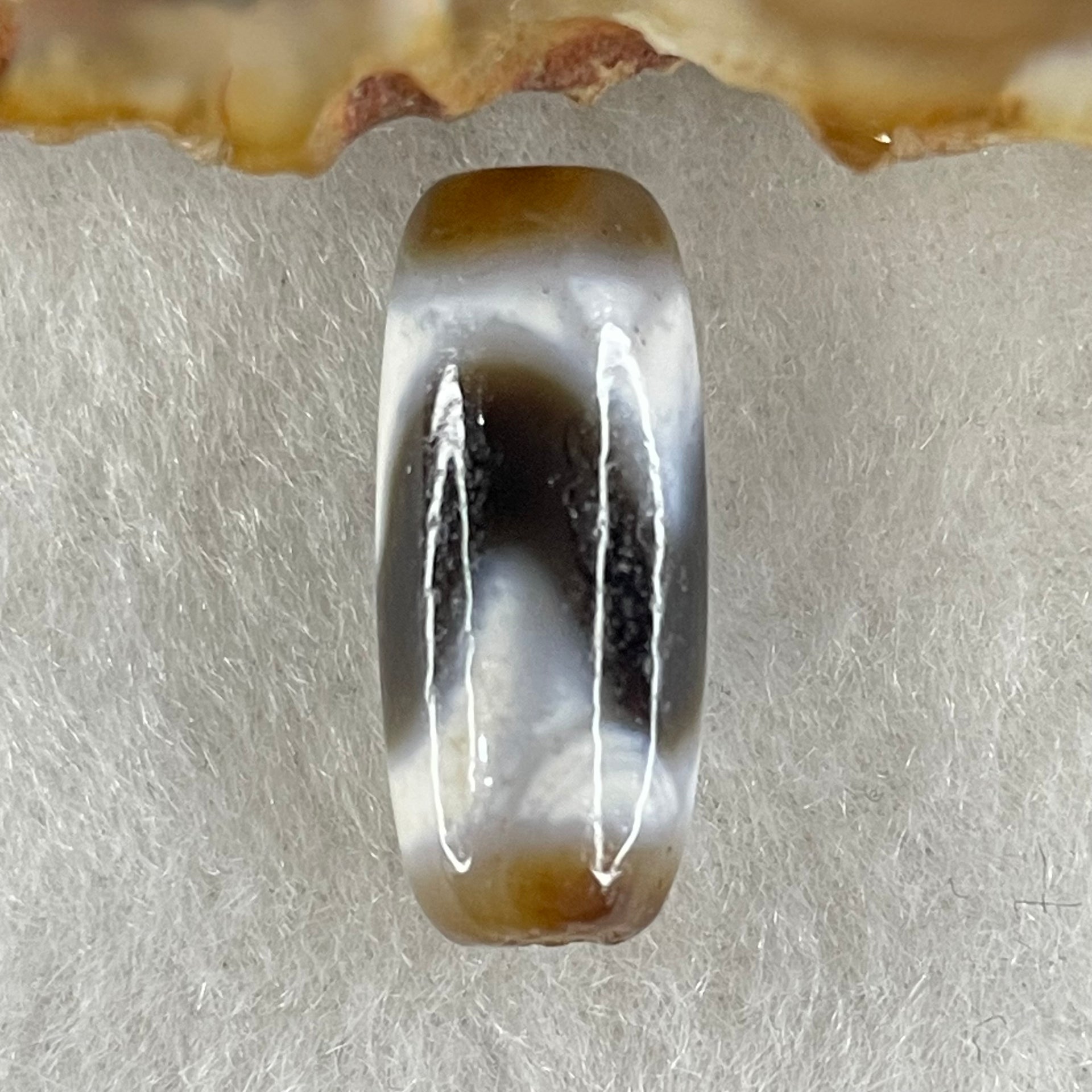 Natural Powerful Tibetan Old Oily Agate Tiger Tooth Daluo Dzi Bead Heavenly Master (Tian Zhu) 2.16g 19.8 by 8.4mm - Huangs Jadeite and Jewelry Pte Ltd
