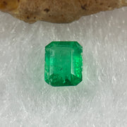 Natural Colombia Vivid Green Emerald (Beryl) Cut-Cornered Rectangular  Step cut 0.48ct 5.2 by 4.3 by 2.9mm - Huangs Jadeite and Jewelry Pte Ltd