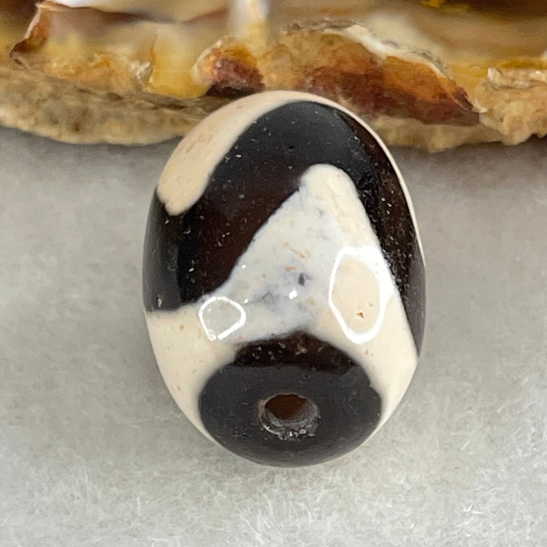 Natural Powerful Tibetan Old Oily Agate Tiger Tooth Daluo Dzi Bead Heavenly Master (Tian Zhu) 虎呀天诛 4.70g 17.7 by 13.2mm - Huangs Jadeite and Jewelry Pte Ltd