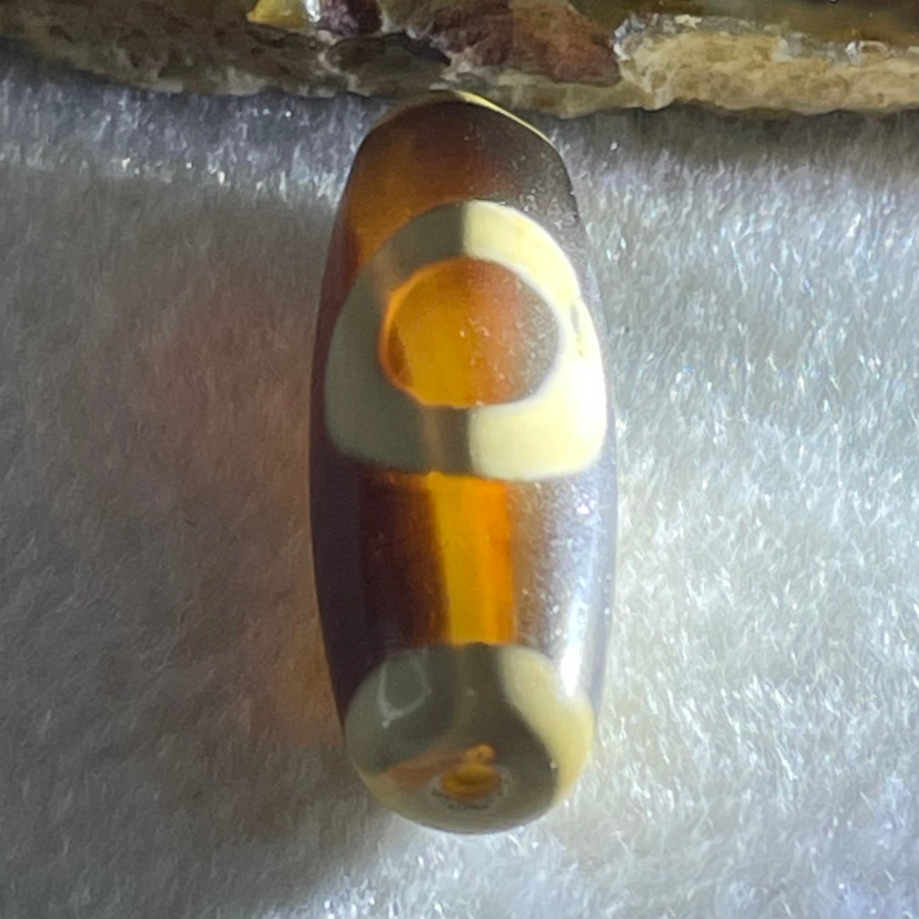 Natural Powerful Tibetan Old Oily Agate One Eye Earthly Dzi Bead Heavenly Master (Tian Zhu) 一眼天诛 9.20g 38.5 by 12.4mm - Huangs Jadeite and Jewelry Pte Ltd