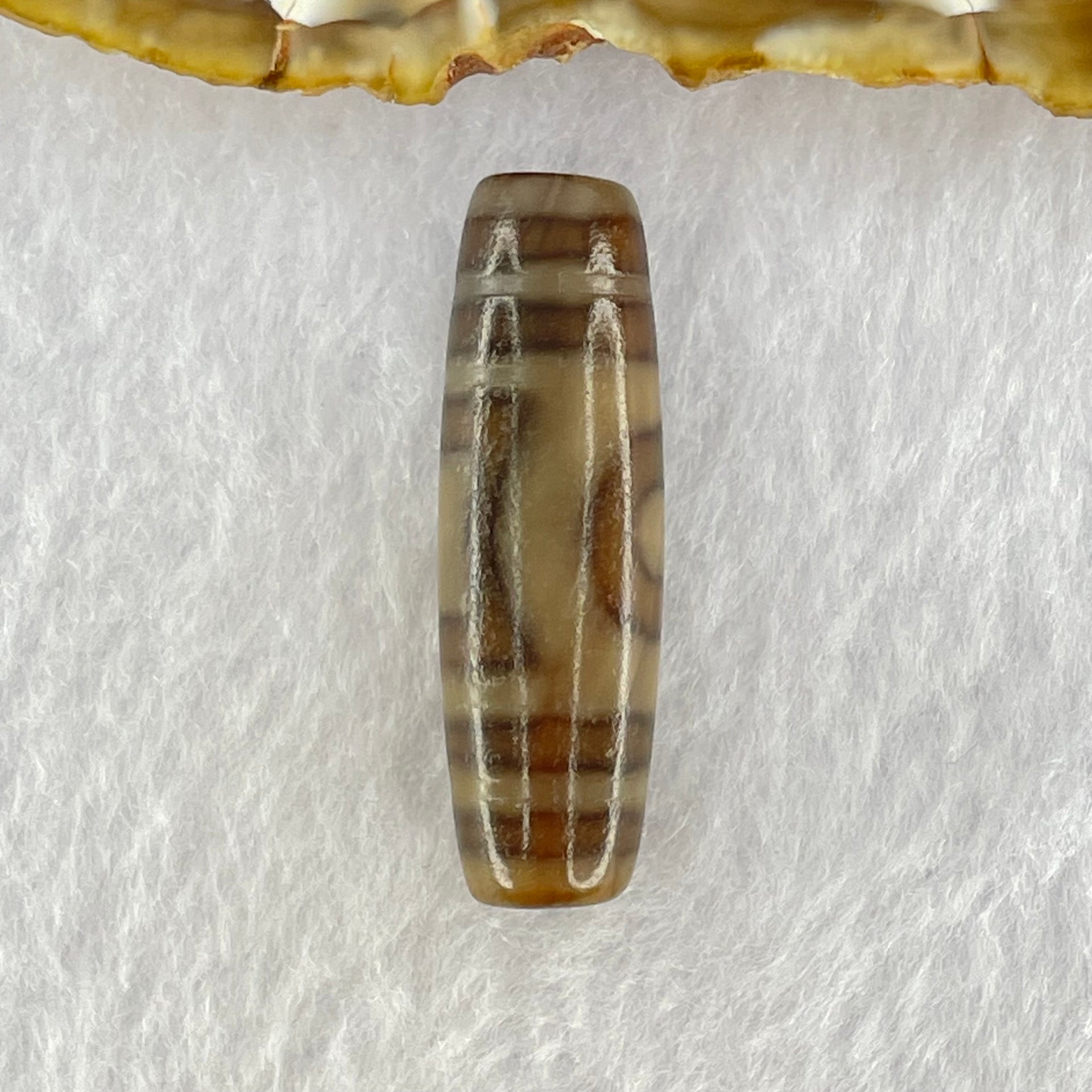 Natural Powerful Tibetan Old Oily Agate Sky Door Serenity 1 Eye Dzi Bead Heavenly Master (Tian Zhu) 一眼天诛 8.05g 37.9 by 11.8mm - Huangs Jadeite and Jewelry Pte Ltd