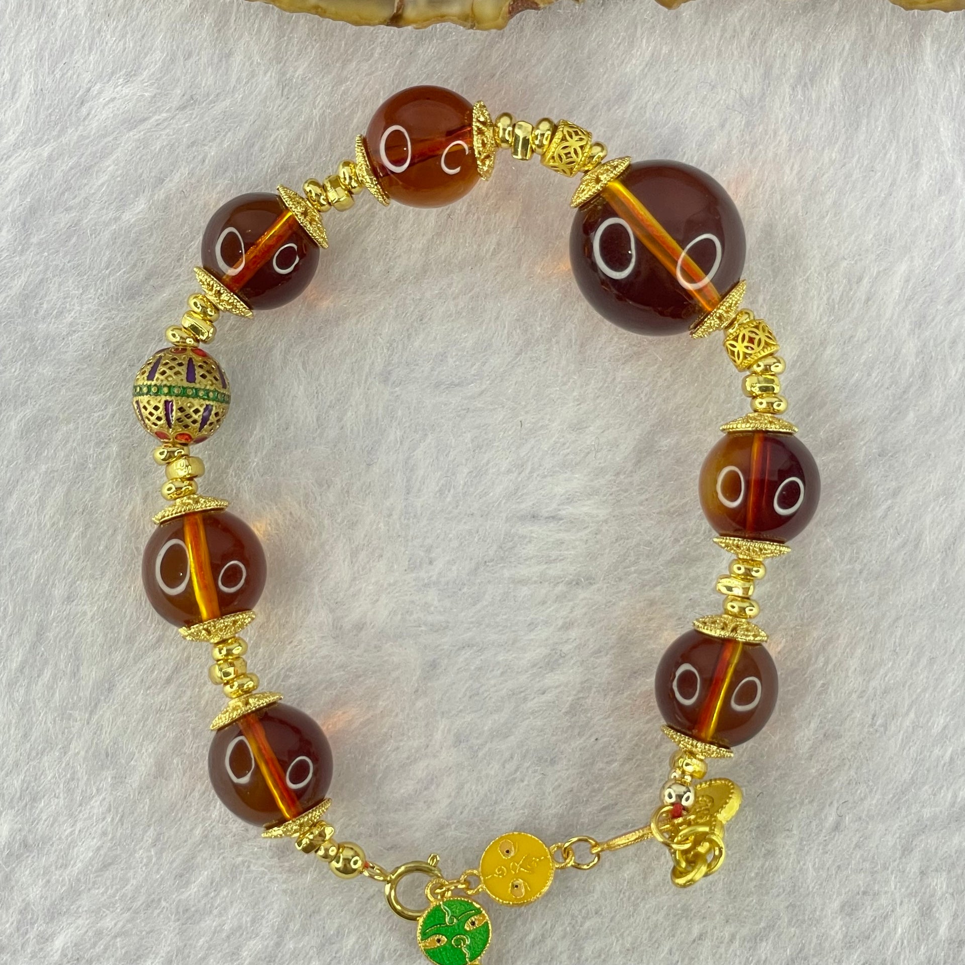 Natural Purple Honey Amber Beads in S925 Gold Color Bracelet 天然紫蜜琥珀手链10.66g 13.8mm 1 Bead 9.8mm 7 Beads - Huangs Jadeite and Jewelry Pte Ltd