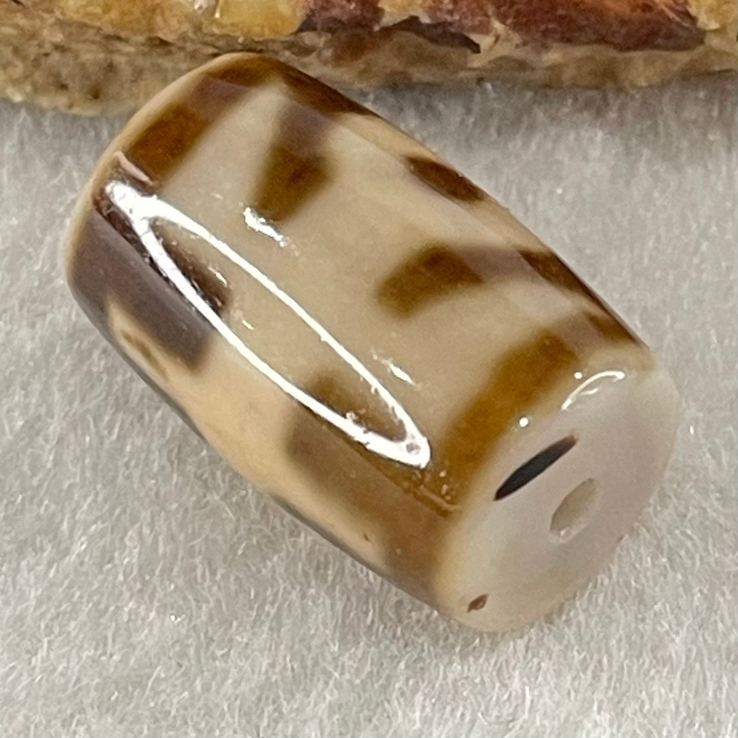 Natural Powerful Tibetan Old Oily Agate Patina Guiren Tairen Human Dzi Bead Totem Amulet Heavenly Master (Tian Zhu) 贵人天诛 4.54g 18.9 by 11.7mm - Huangs Jadeite and Jewelry Pte Ltd