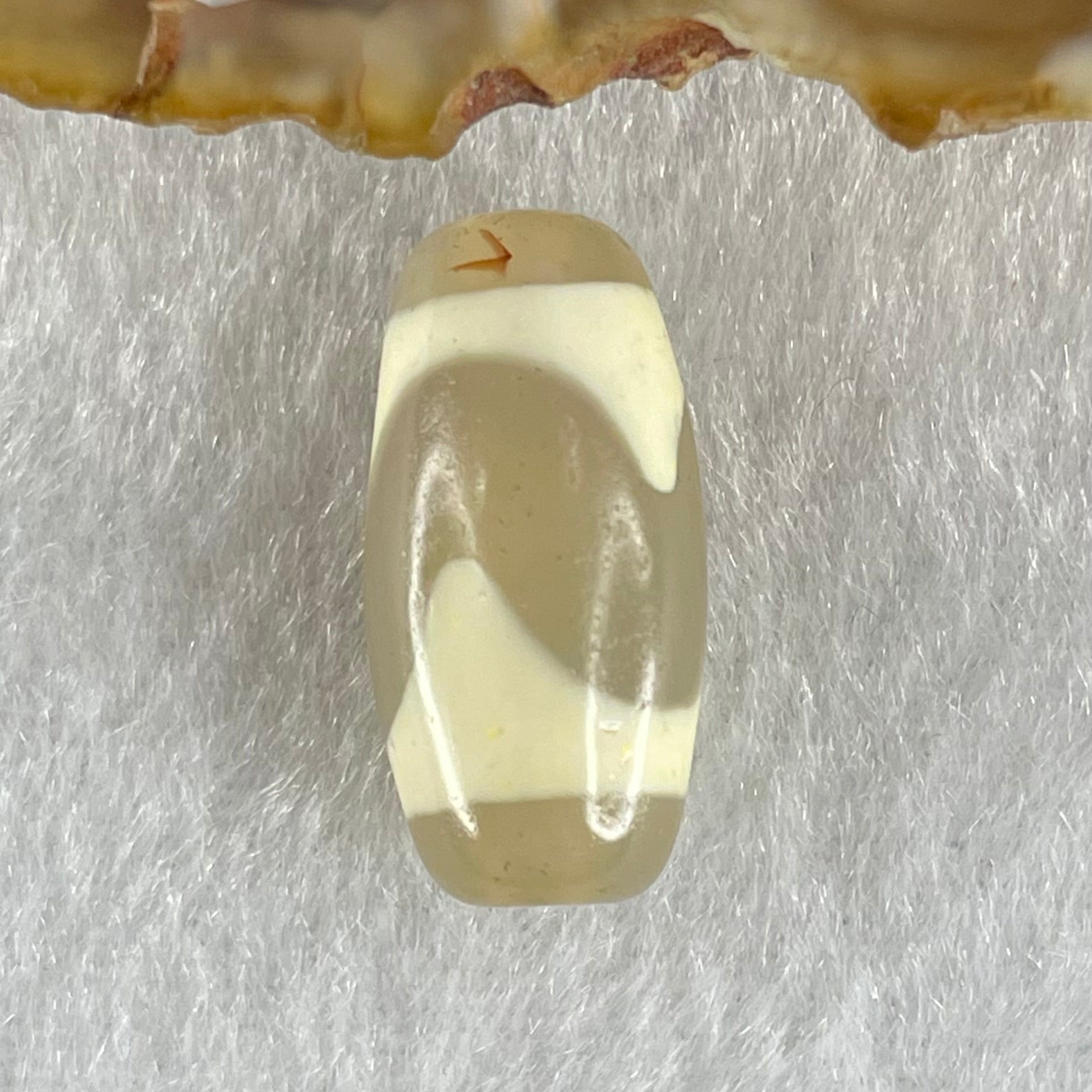 Natural Powerful Tibetan Old Oily Agate Tiger Tooth Daluo Dzi Bead Heavenly Master (Tian Zhu) 虎呀天诛 2.81g 20.0 by 10.0mm - Huangs Jadeite and Jewelry Pte Ltd