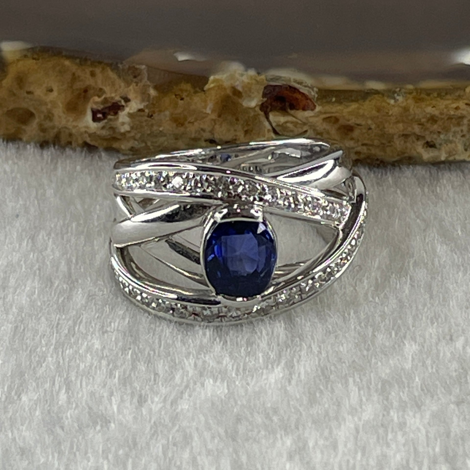Natural Oval Blue Sapphire with Round Brilliant Cut Shape Diamonds in PT900 Platinum 15.38g Ring S2.386 with Melees D0.47 ct Total 19.93g US6.75 HK15 - Huangs Jadeite and Jewelry Pte Ltd