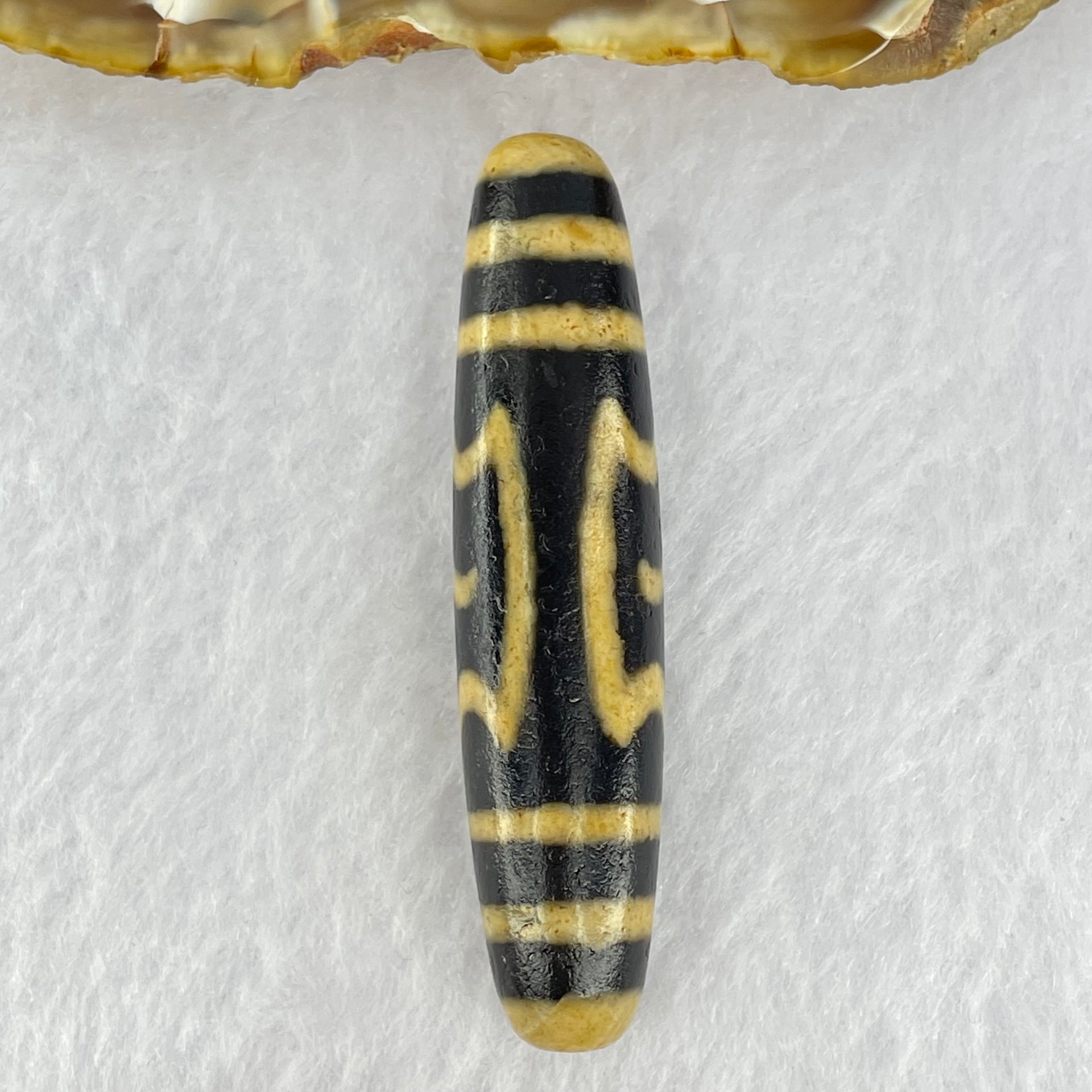 Natural Powerful Tibetan Old Oily Agate Garuda Long Dzi Bead Heavenly Master (Tian Zhu) 15.26g 57.4 by 13.5mm - Huangs Jadeite and Jewelry Pte Ltd