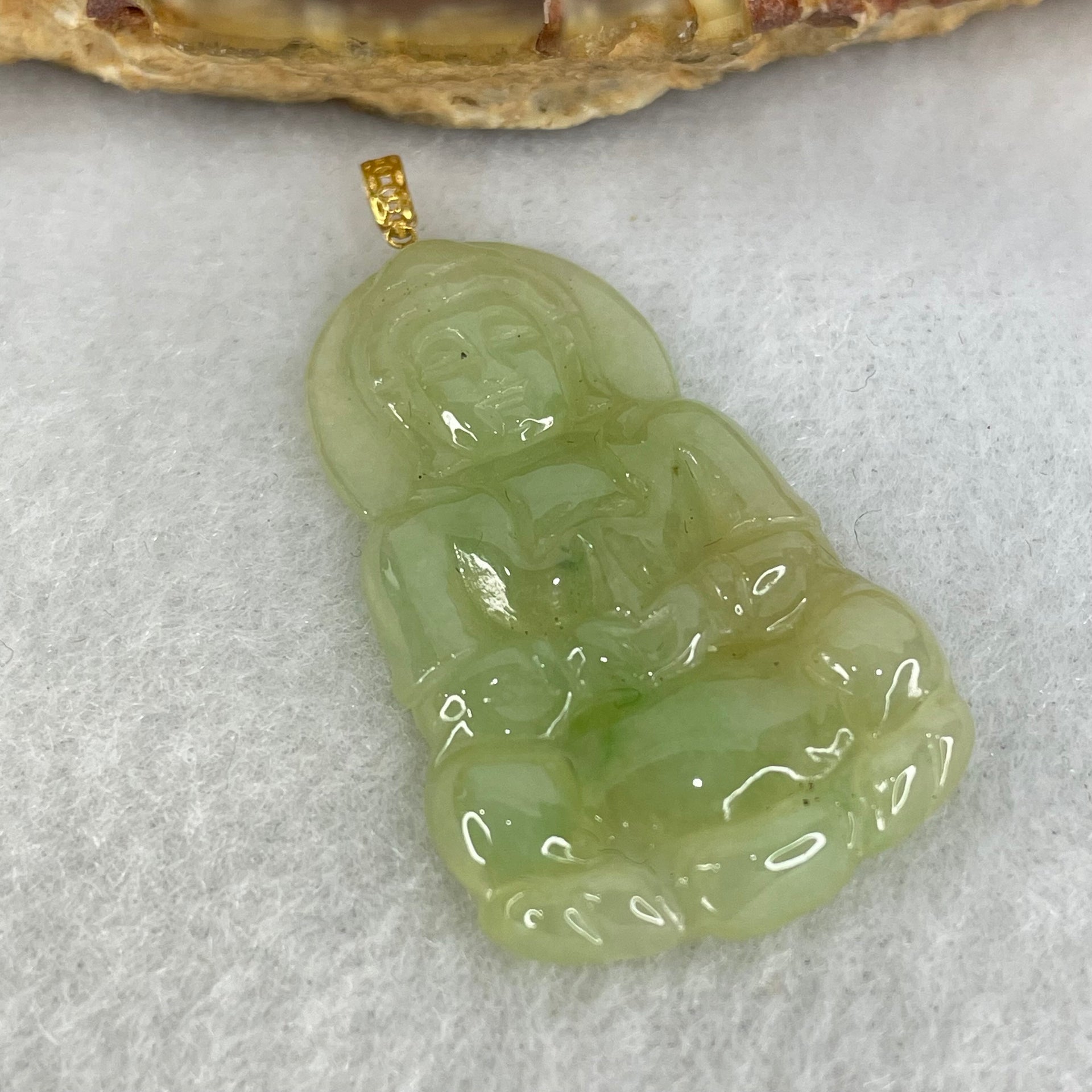 18K Yellow Gold Type A Icy Light Green Jadeite Guan Yin Pendant 4.00g 33.8 by 21.1 by 3.5mm - Huangs Jadeite and Jewelry Pte Ltd