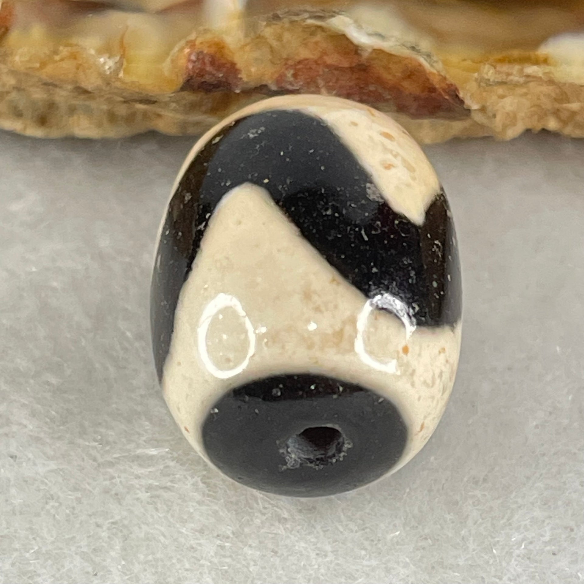 Natural Powerful Tibetan Old Oily Agate Tiger Tooth Daluo Dzi Bead Heavenly Master (Tian Zhu) 虎呀天诛 4.87g 17.5 by 13.5mm - Huangs Jadeite and Jewelry Pte Ltd