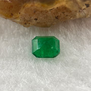 Natural Colombia Green Emerald (Beryl) Cut-Cornered Rectangular step cut 0.54ct 5.4 by 5.0 by 3.2mm - Huangs Jadeite and Jewelry Pte Ltd