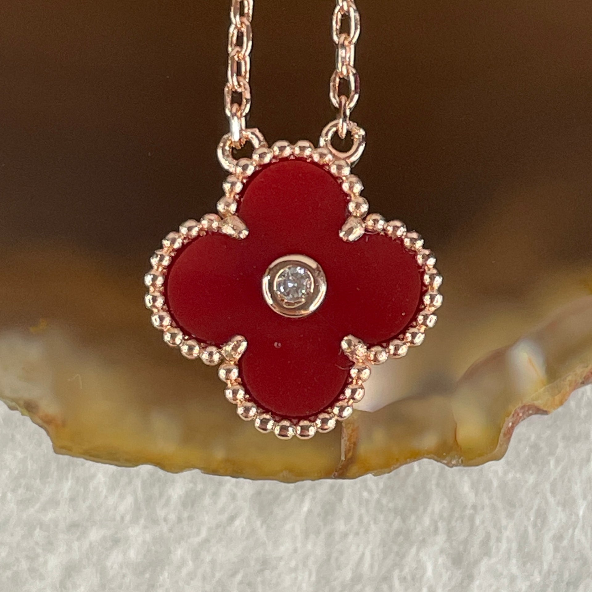 0.15Ct Colourless Round Brilliant Diameter 3.25mm VVS1 Excellent Cut Moissanite Excellent Polish Excellent Symmetry None Florescence in S925 Gold Color Red 4 Leaf Clover Necklace Length 36-45cm GRA 321966017 - Huangs Jadeite and Jewelry Pte Ltd