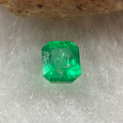 Natural Colombia Vivid Green Emerald (Beryl) Cut-Cornered Rectangular Step cut 0.46ct 5.4 by 4.0 by 3.2mm - Huangs Jadeite and Jewelry Pte Ltd
