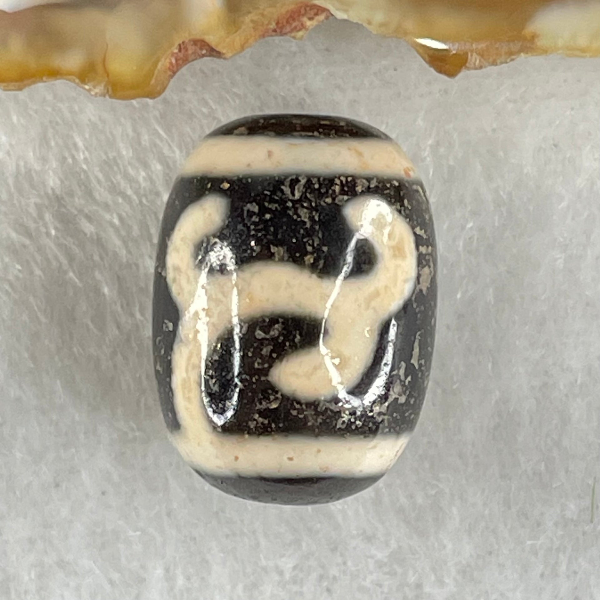 Natural Powerful Tibetan Old Oily Black White Agate Green Tara Dzi Bead Heavenly Master (Tian Zhu) 绿度母天珠 4.50g 17.7 by 12.9mm - Huangs Jadeite and Jewelry Pte Ltd
