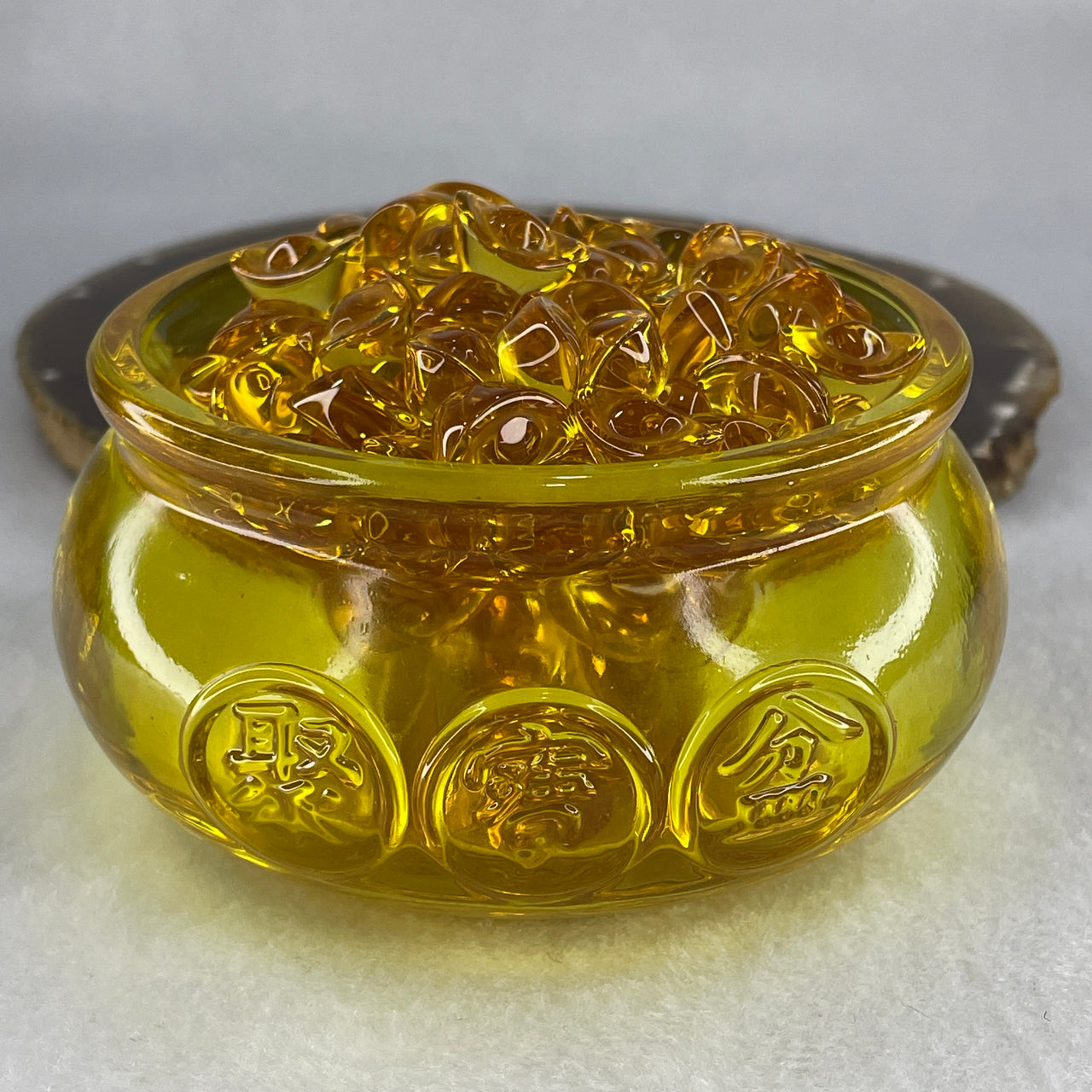 Yellow Liuli Wealth Pot with Ingot Yuan Bao Display Total Weight 648.22g 99.4 by 62.8mm - Huangs Jadeite and Jewelry Pte Ltd