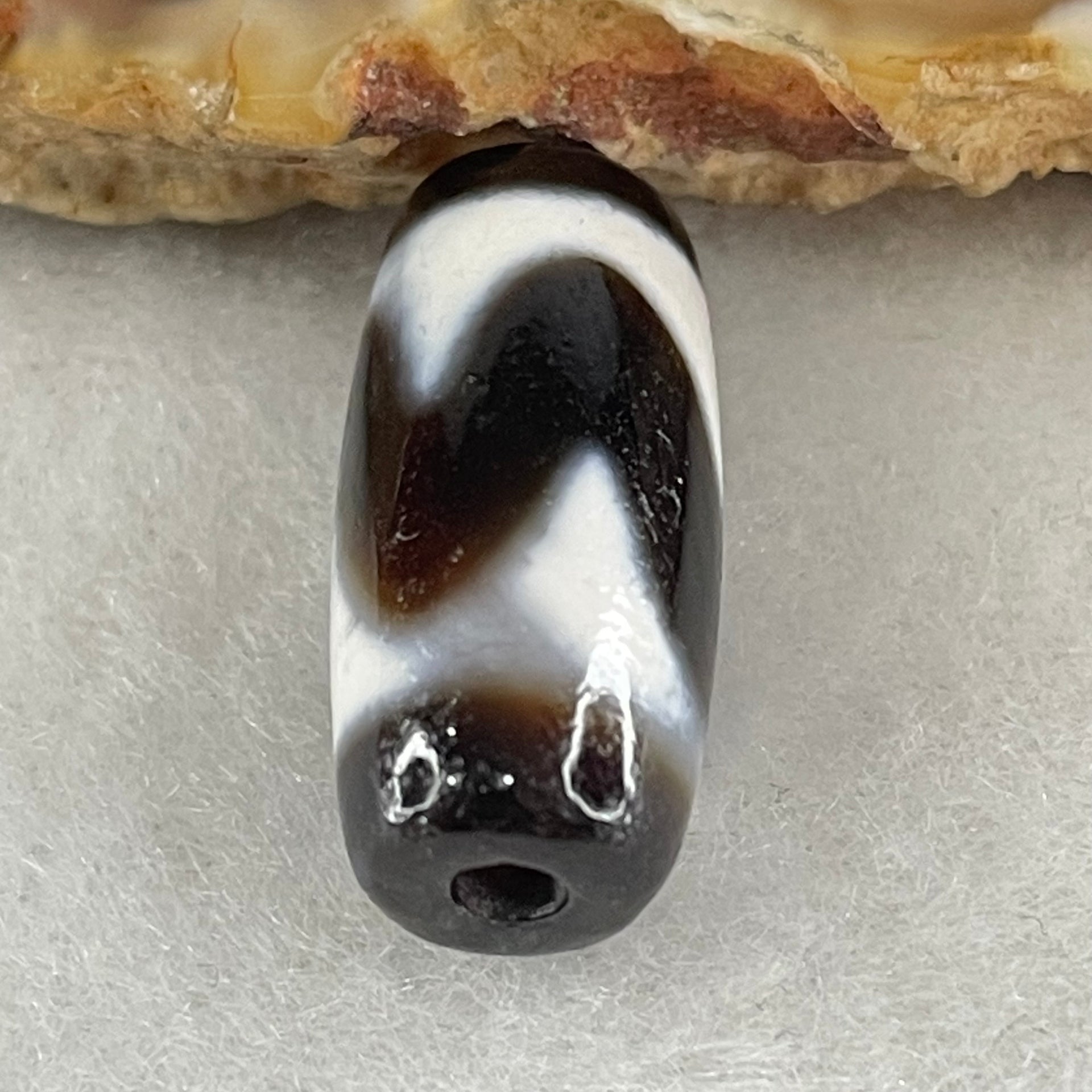Natural Powerful Tibetan Old Oily Agate Tiger Tooth Daluo Dzi Bead Heavenly Master (Tian Zhu) 2.47g 20.3 by 8.9mm - Huangs Jadeite and Jewelry Pte Ltd