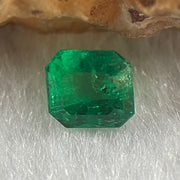 Natural Colombia Green Emerald (Beryl) Cut-Cornered Rectangular step cut 0.86ct 5.6 by 5.2 by 4.3mm - Huangs Jadeite and Jewelry Pte Ltd