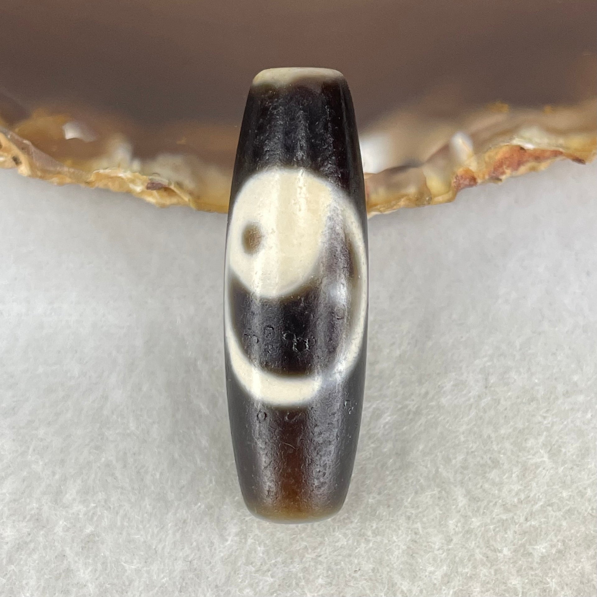 Natural Powerful Tibetan Old Oily Agate Yin Yang Bead Heavenly Master (Tian Zhu) 9.14g 38.1 by 12.3mm - Huangs Jadeite and Jewelry Pte Ltd