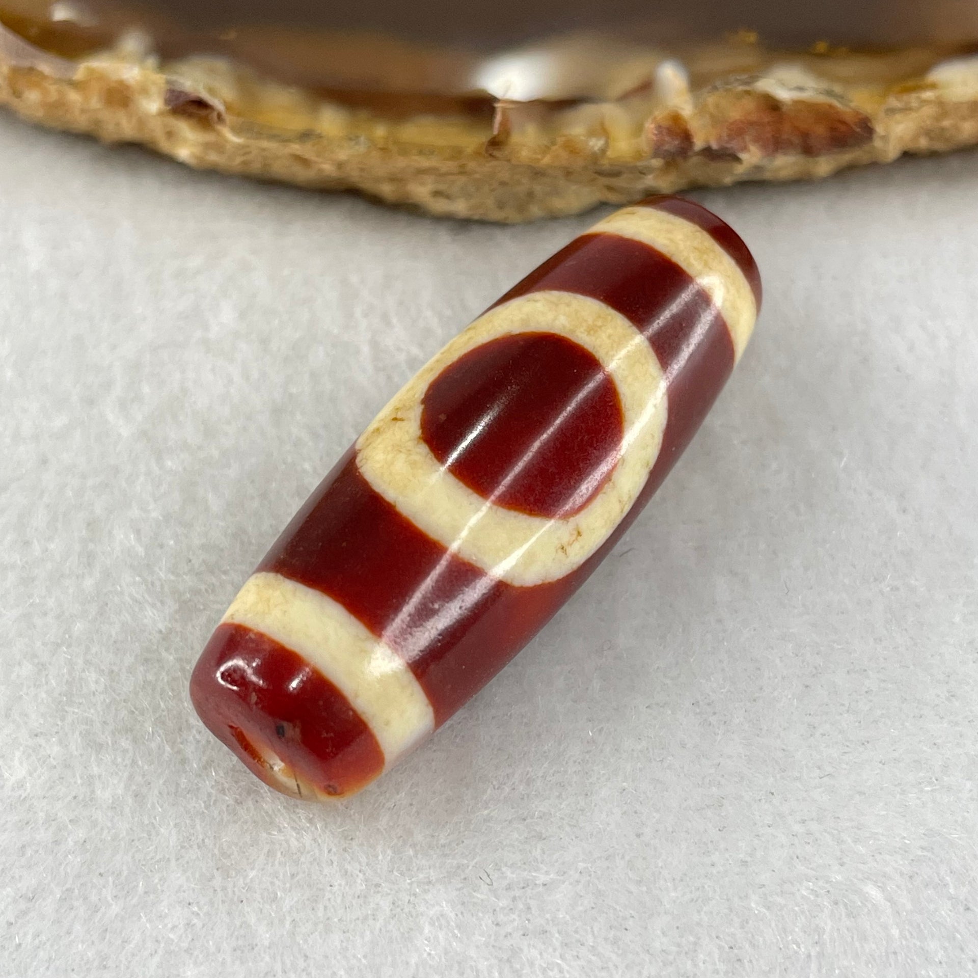 Natural Powerful Tibetan Old Oily Red White Agate One Eye Earth Element Dzi Bead Heavenly Master (Tian Zhu) 一眼土元素天珠 10.65g 38.0 by 13.3mm - Huangs Jadeite and Jewelry Pte Ltd