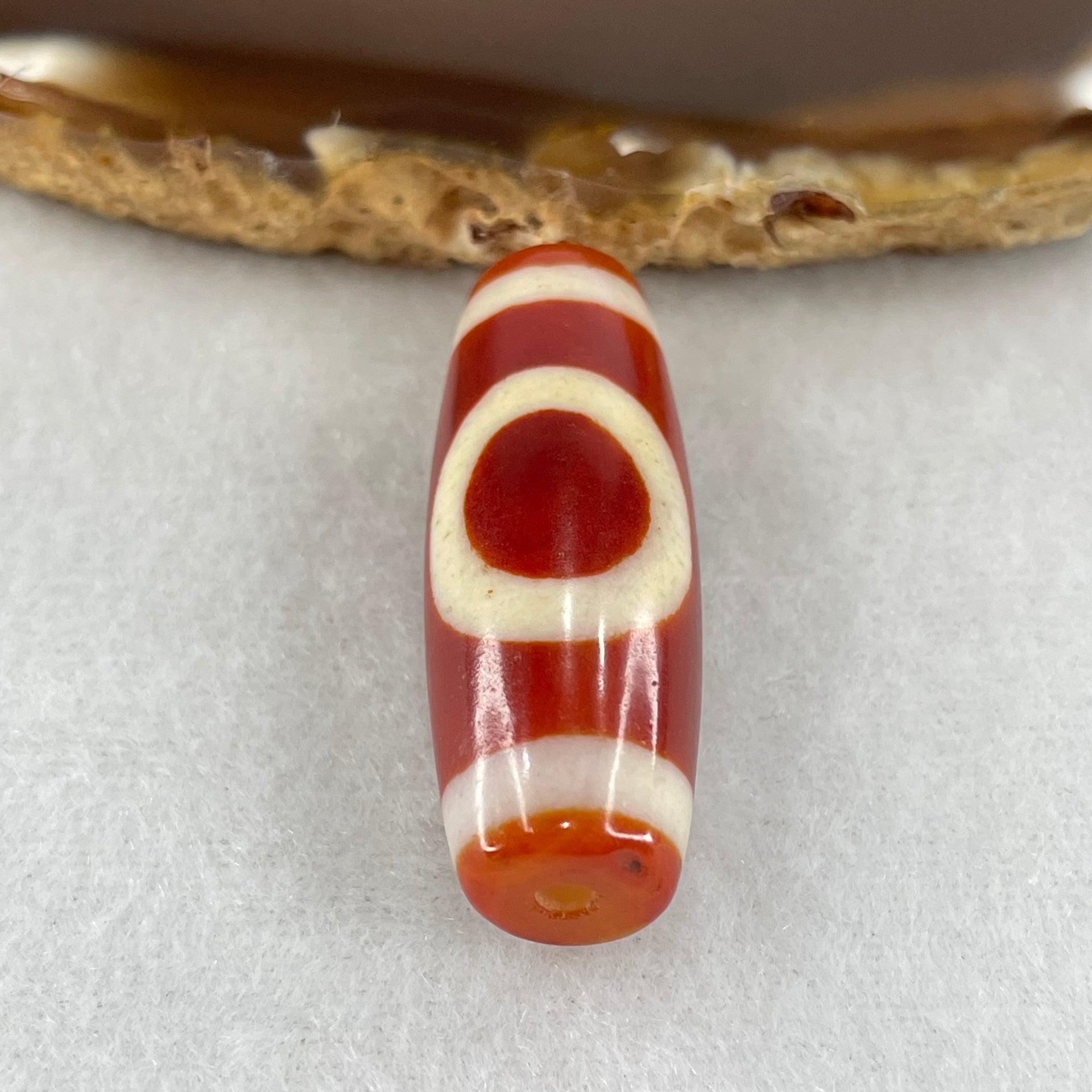 Natural Powerful Tibetan Old Oily Red White Agate One Eye Earth Element Dzi Bead Heavenly Master (Tian Zhu) 一眼土元素天珠 15.03g 37.7 by 13.4mm - Huangs Jadeite and Jewelry Pte Ltd