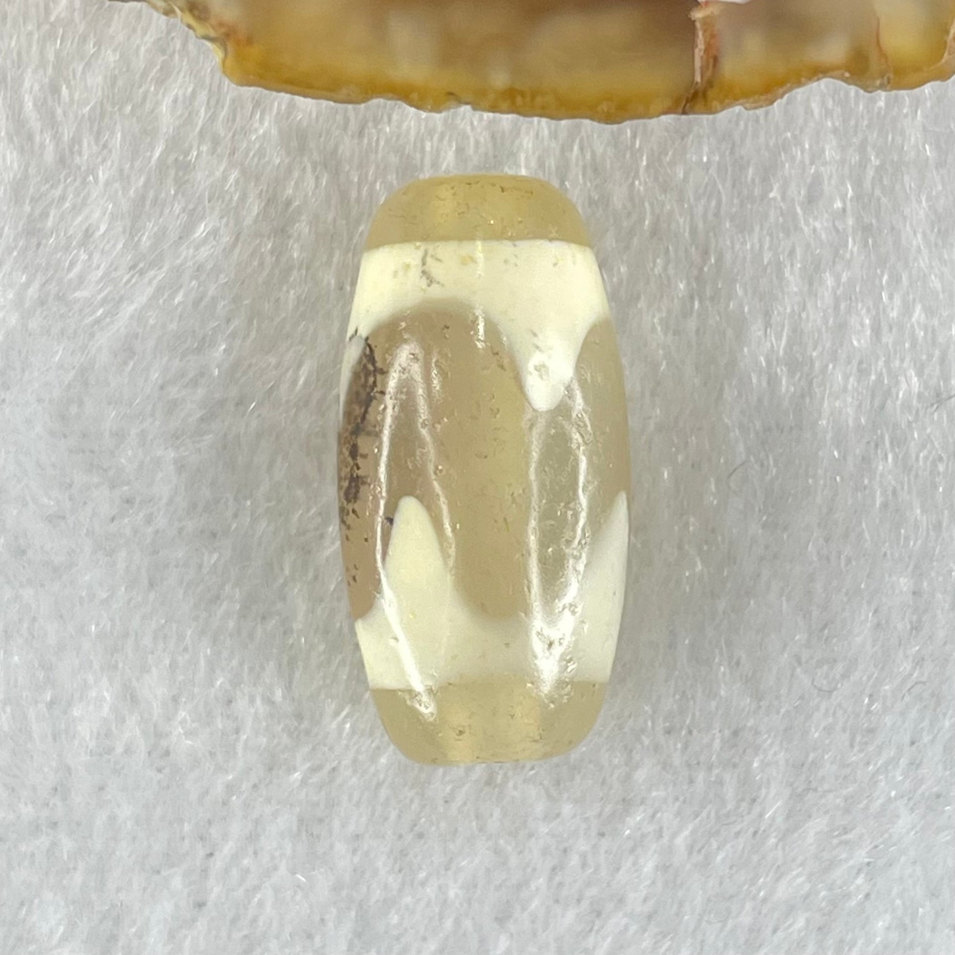 Natural Powerful Tibetan Old Oily Agate Tiger Tooth Daluo Dzi Bead Heavenly Master (Tian Zhu) 虎呀天诛 3.00g 20.1 by 10.1mm - Huangs Jadeite and Jewelry Pte Ltd