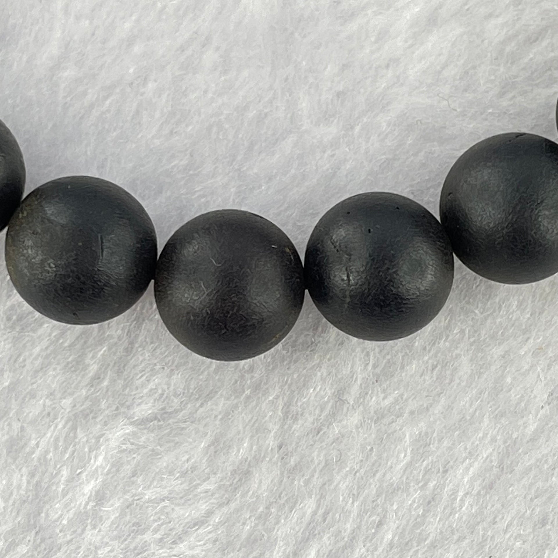 Natural Dark Matt Black Red Amber Beads Bracelet 10.86g 16cm 10.1mm 19 Beads - Huangs Jadeite and Jewelry Pte Ltd