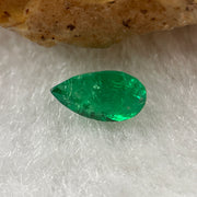 Natural Colombia Green Emerald (Beryl) Cut-Cornered Tear Drop cut 0.50ct 7.0 by 4.2 by 3.4mm - Huangs Jadeite and Jewelry Pte Ltd