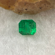 Natural Colombia Green Emerald (Beryl) Cut-Cornered Rectangular step cut 0.53ct 4.9 by 4.6 by 3.7mm - Huangs Jadeite and Jewelry Pte Ltd