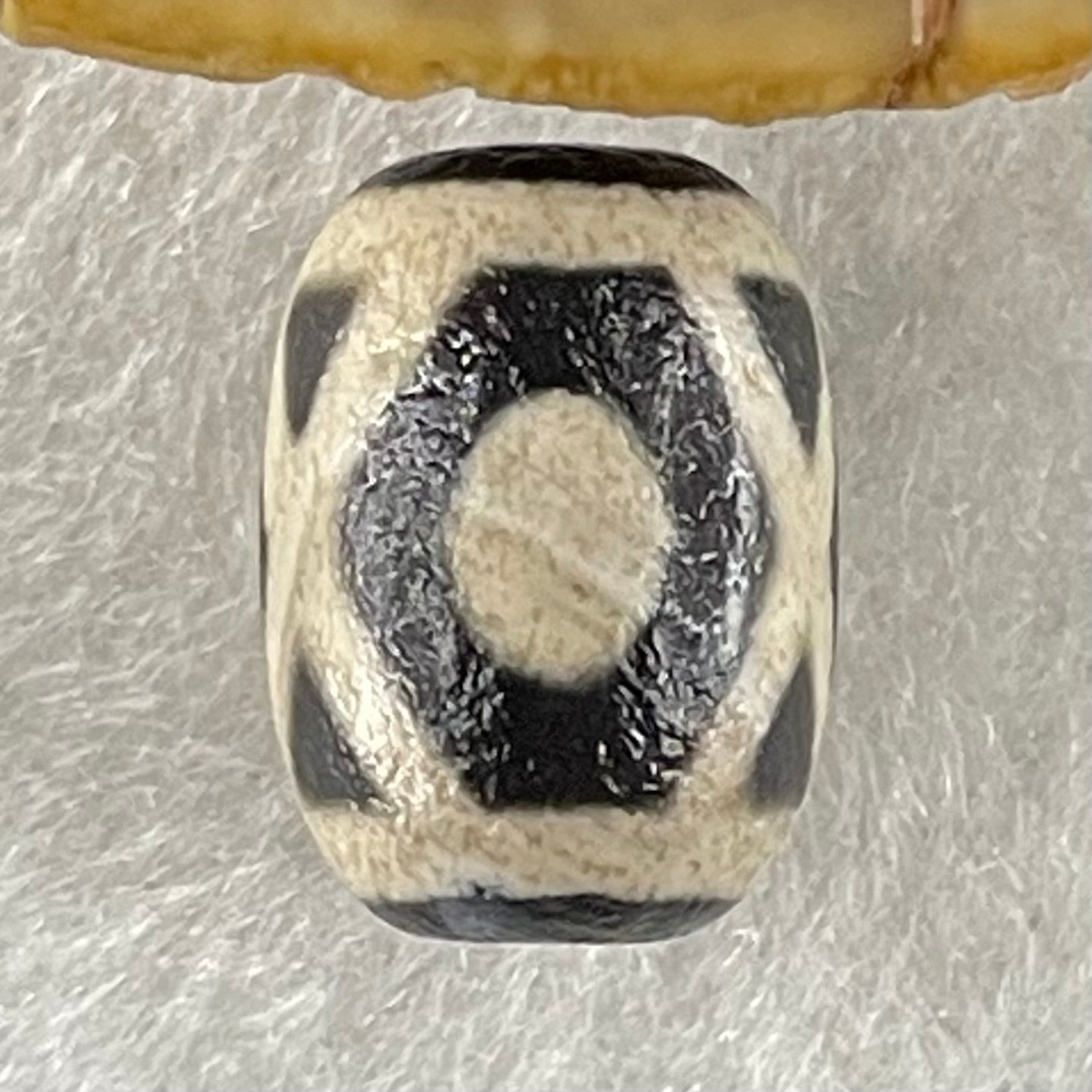 Natural Powerful Tibetan Old Oily Agate Jin Gang 3 Eyes Dzi Bead Heavenly Master (Tian Zhu) 金刚三眼天诛 2.20g 13.8 by 10.0mm - Huangs Jadeite and Jewelry Pte Ltd