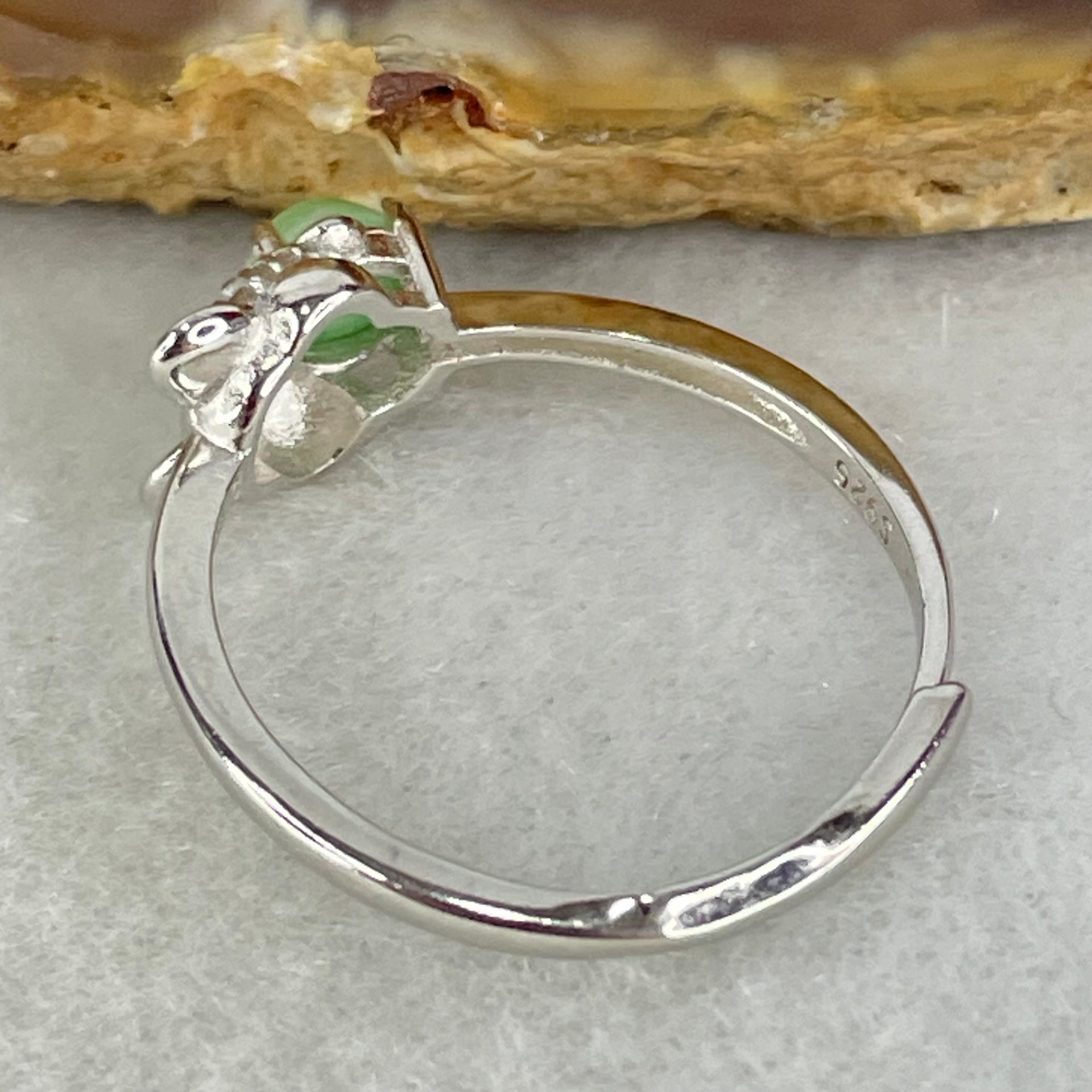 Type A Apple Green Cabochon Jadeite in S925 Sliver Rat Ring (Adjustable Size) 1.50g 4.3 by 3.0mm - Huangs Jadeite and Jewelry Pte Ltd