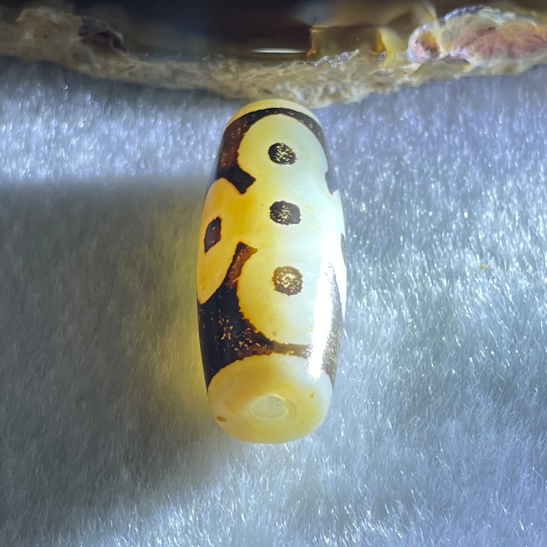 Natural Powerful Tibetan Old Oily Agate 5 Eyes Lightning Dzi Bead Heavenly Master (Tian Zhu) 五眼闪电天珠 6.08g 29.0 by 11.5mm - Huangs Jadeite and Jewelry Pte Ltd