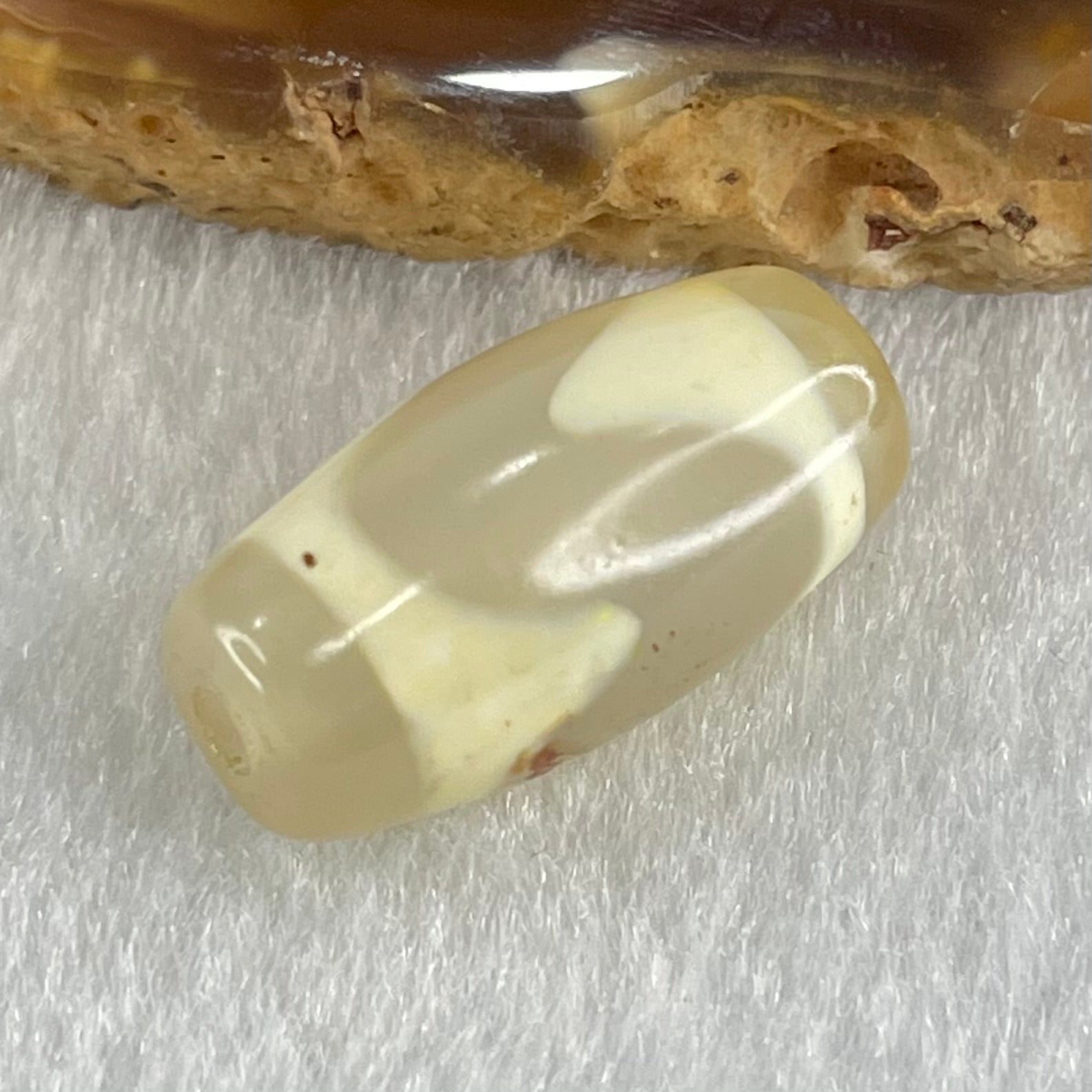 Natural Powerful Tibetan Old Oily Agate Tiger Tooth Daluo Dzi Bead Heavenly Master (Tian Zhu) 虎呀天诛 3.18g 20.1 by 10.4mm - Huangs Jadeite and Jewelry Pte Ltd
