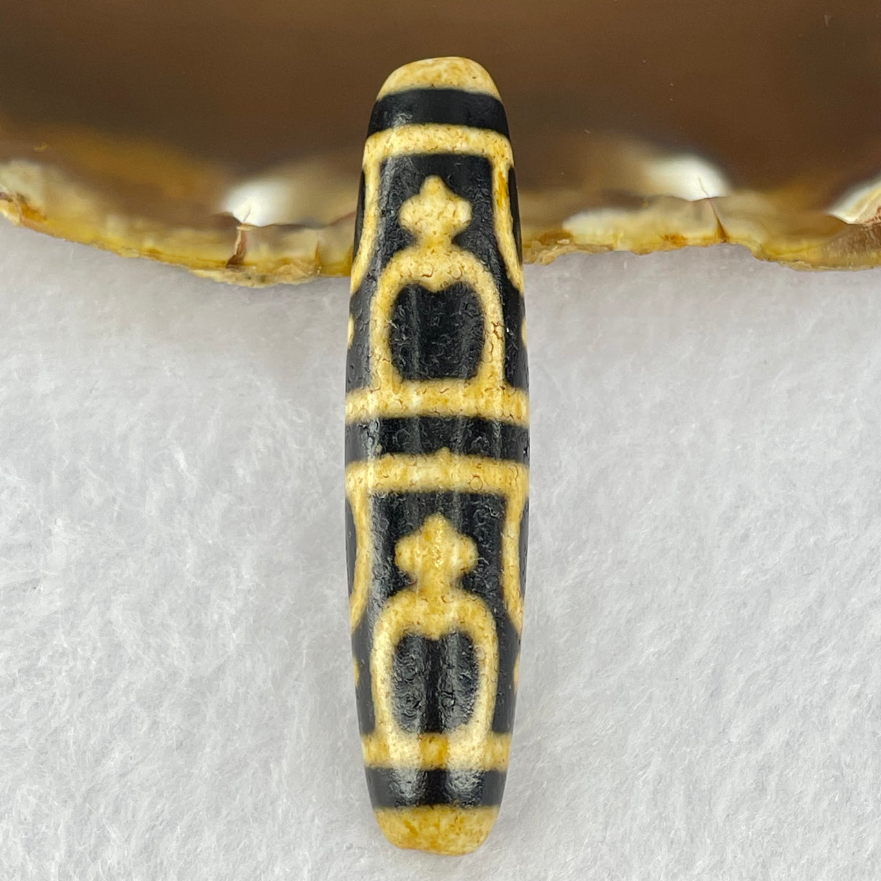 Natural Powerful Tibetan Old Oily Agate 8 Nectar Vessel Dzi Bead Heavenly Master (Tian Zhu) 花蜜容器眼天诛 14.33g 56.2 by 13.0mm - Huangs Jadeite and Jewelry Pte Ltd