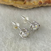 0.5 Ct Colourless Round Brilliant Diameter 5.0mm D VVS1 Excellent Cut Excellent Polish Excellent Symmetry None Florescence Moissanite in S925 Silver Earrings GRA 218444639 - Huangs Jadeite and Jewelry Pte Ltd