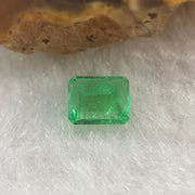 Natural Colombia Green Emerald (Beryl) Cut-Cornered Rectangular step cut 0.67ct 5.8 by 4.9 by 3.7mm - Huangs Jadeite and Jewelry Pte Ltd