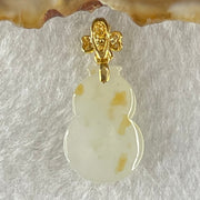Type A Faint Lavender with Yellow Spots Jadeite Hulu with Diamonds in 18K AU750 Yellow Gold Four Leaf Clover Pendant 1.94g 15.8 by 10.9 by 5.0mm - Huangs Jadeite and Jewelry Pte Ltd