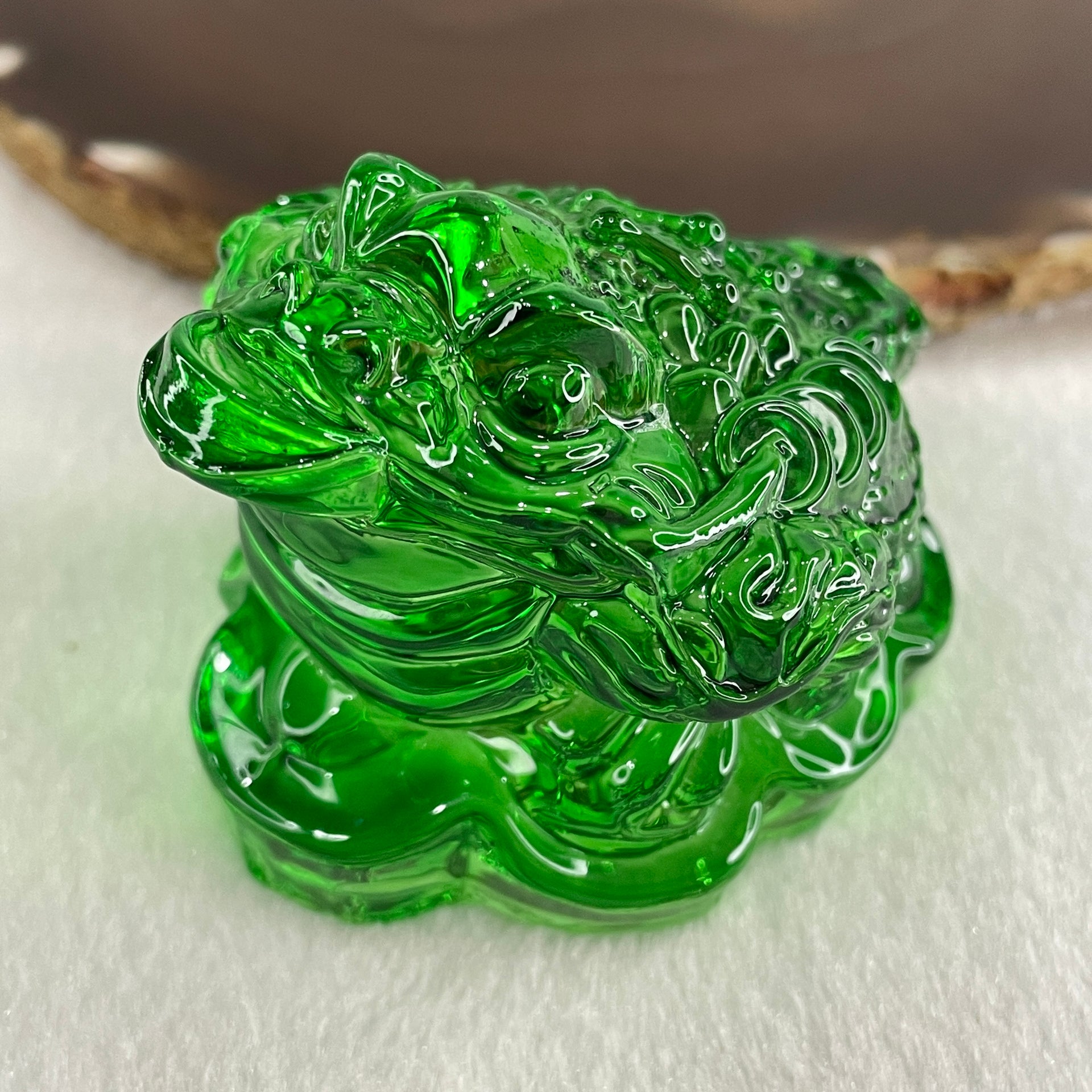 Natural Green Liuli 3 Legged Toad with Ancient Coin Display 140.22g 62.5 by 53.0 by 46.5mm - Huangs Jadeite and Jewelry Pte Ltd