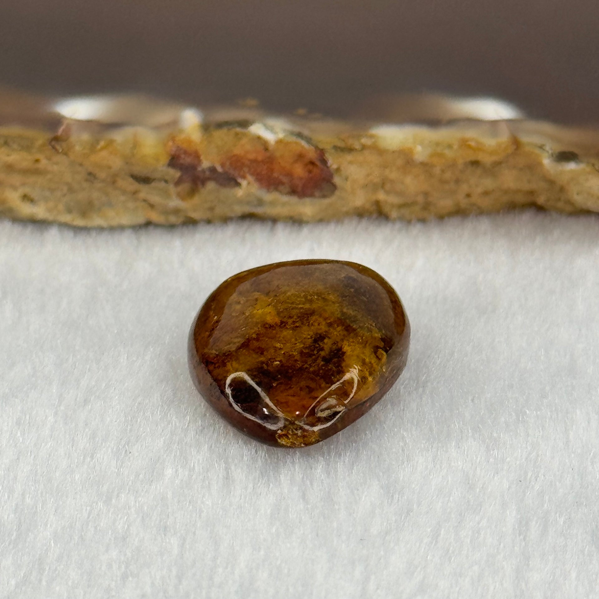 Natural Amber for Setting 1.76g 22.2 by 16.6 by 8.3mm - Huangs Jadeite and Jewelry Pte Ltd