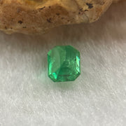 Natural Colombia Green Emerald (Beryl) Cut-Cornered Rectangular step cut 0.68ct 5.6 by 4.8 by 3.6mm - Huangs Jadeite and Jewelry Pte Ltd