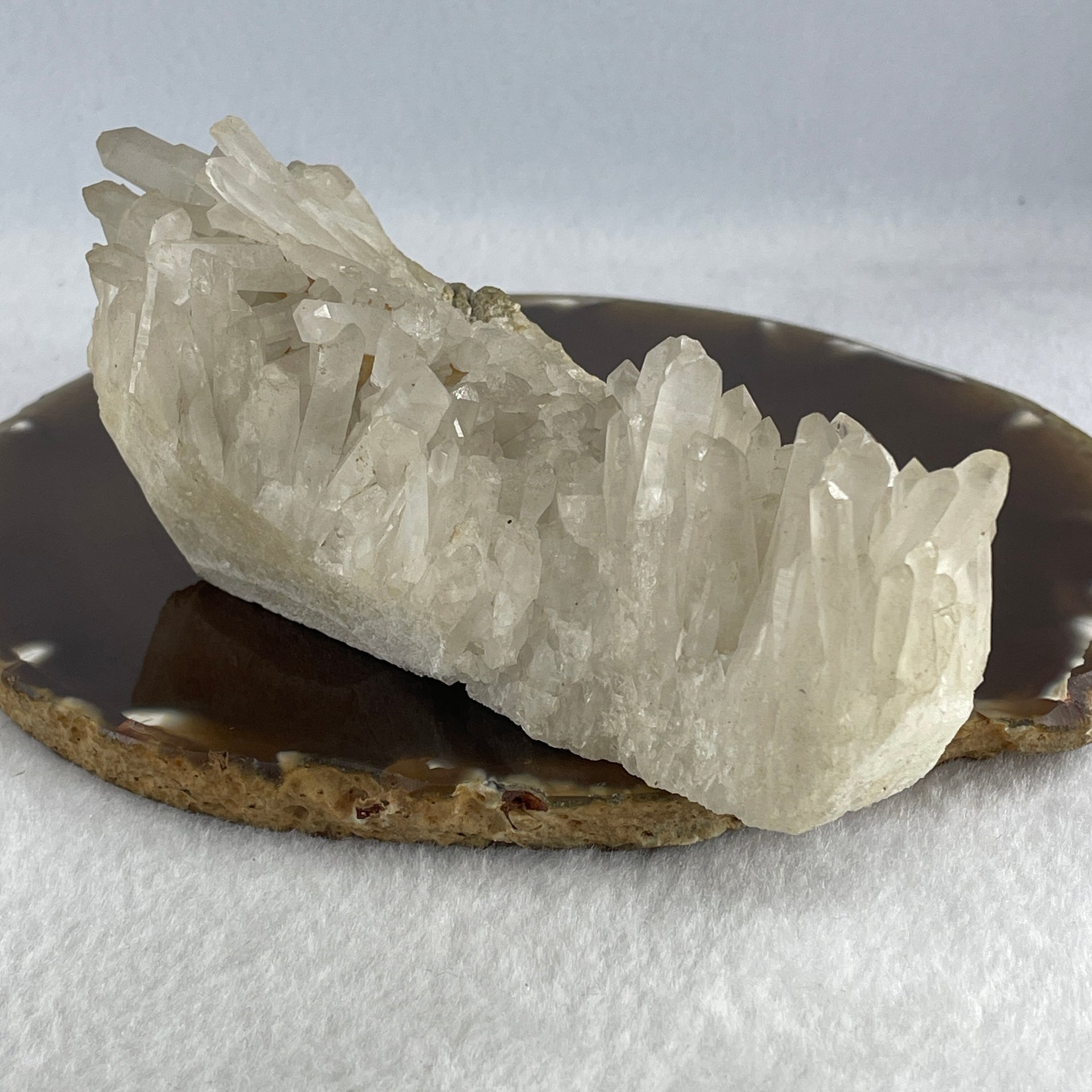 Natural Clear Quartz Crystal Cluster Display 286.5g 113.1 by 45.6 by 57.0mm - Huangs Jadeite and Jewelry Pte Ltd