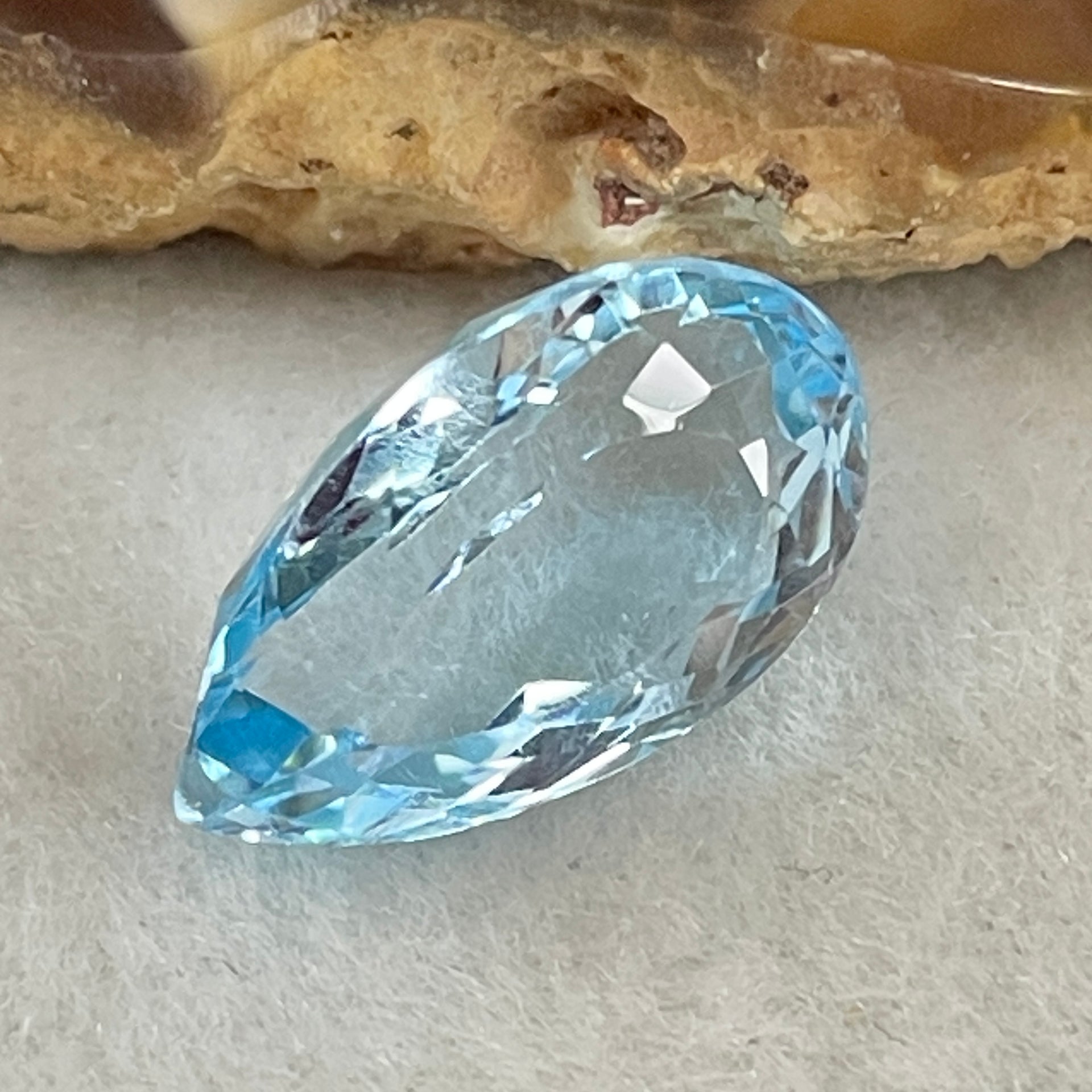 Natural Sky Blue Topaz Teardrop Shape 9.30ct 16.2 by 9.9 by 7.4mm - Huangs Jadeite and Jewelry Pte Ltd