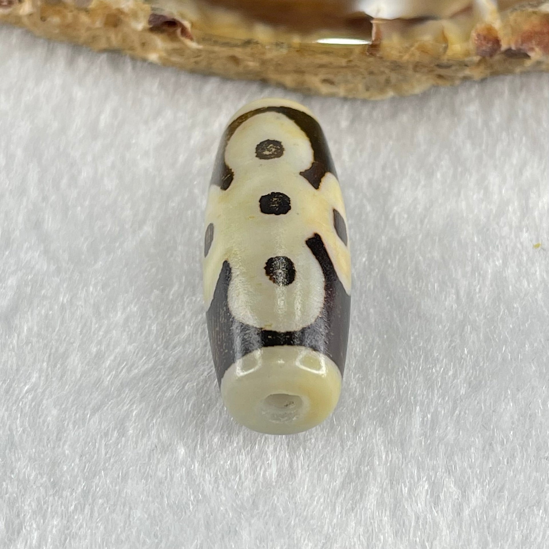 Natural Powerful Tibetan Old Oily Agate 5 Eyes Lightning Dzi Bead Heavenly Master (Tian Zhu) 五眼闪电天珠 6.08g 29.0 by 11.5mm - Huangs Jadeite and Jewelry Pte Ltd