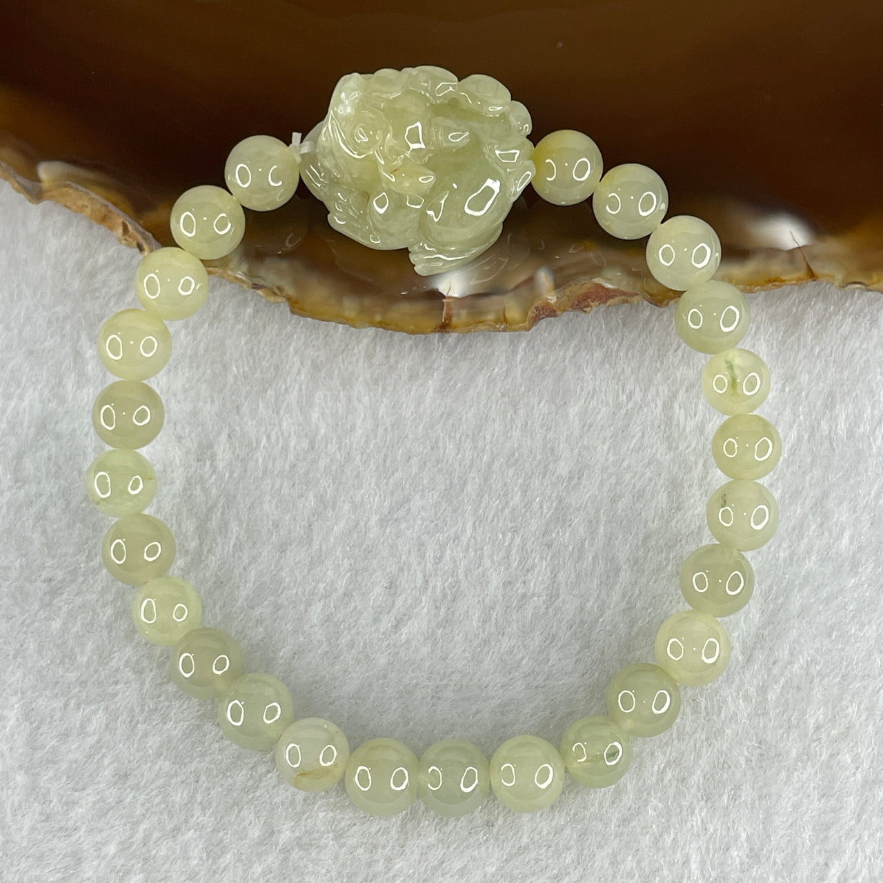 Special Edition Natural Type A Light Green with Yellow Jadeite Male Pixiu 20.9 by 17.7 by 13.0mm with Jadeite Beads Bracelet 22.18g 16cm 7.0mm 25 Beads