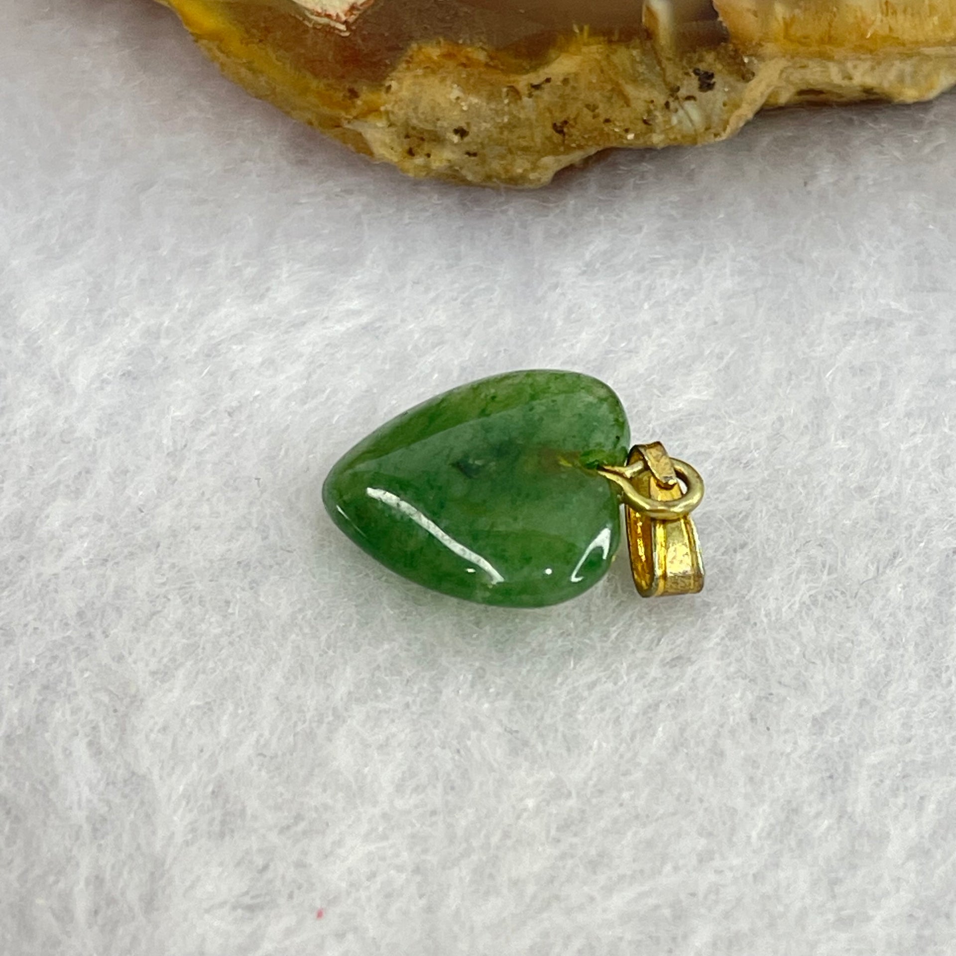 Natural Green Aventurine Mini Heart Pendant with Sliver Gold Color Clasps 0.88g 12.1 by 12.0 by 4.3mm - Huangs Jadeite and Jewelry Pte Ltd