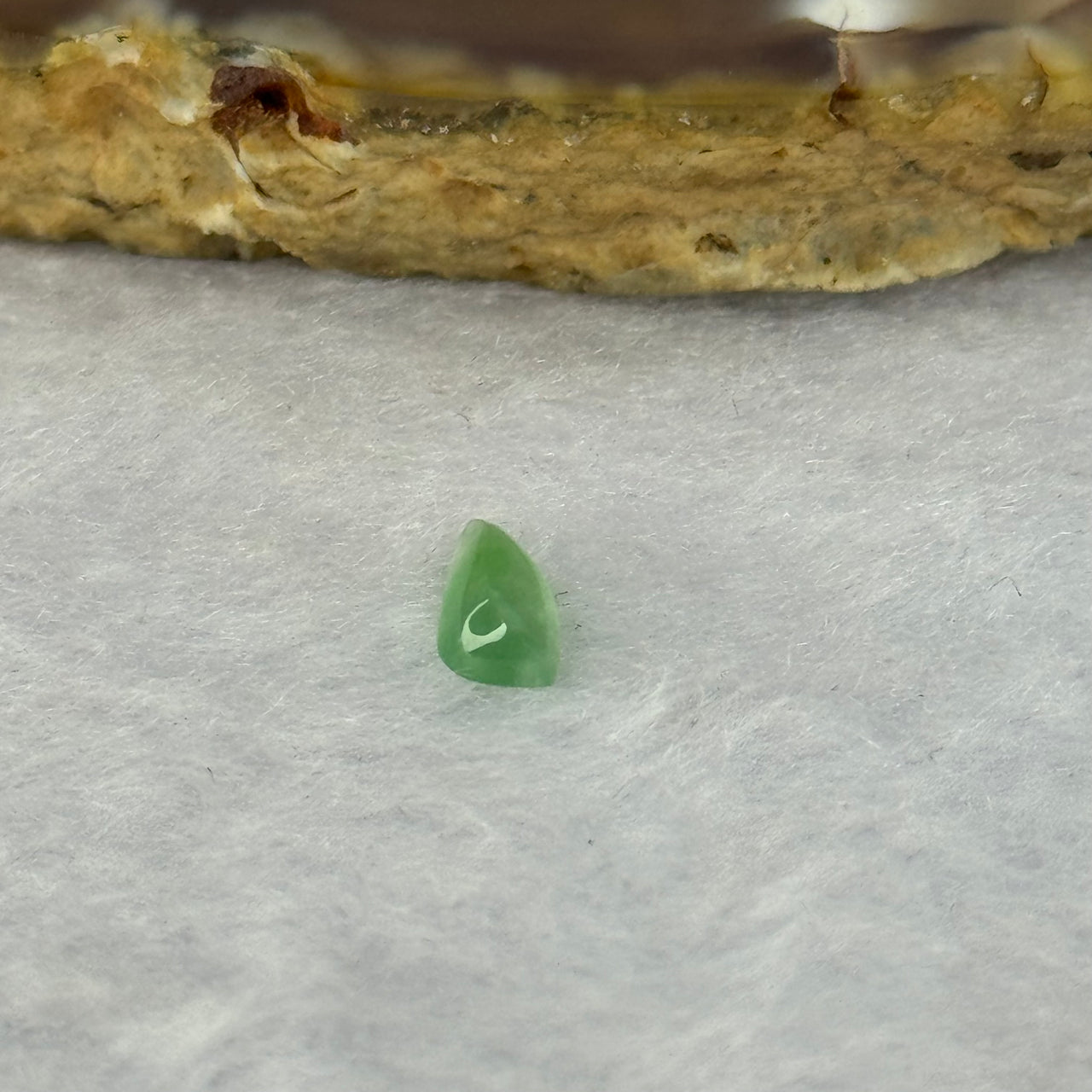 Type A ICY Apple Green Jadeite Jade Stone For Setting 0.45ct 7.2 by 3.5 by 2.1mm - Huangs Jadeite and Jewelry Pte Ltd