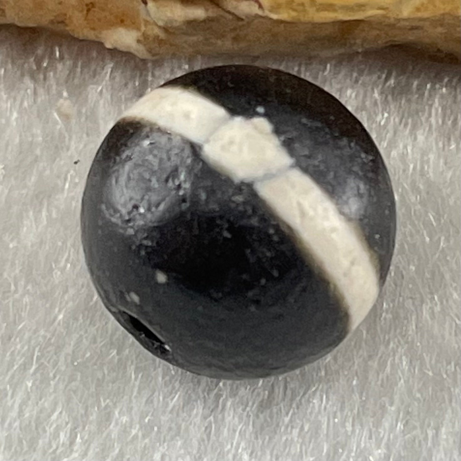 Natural Powerful Tibetan Old Oily Agate 1 Lines Dzi Bead Heavenly Master (Tian Zhu) 1.42g 10.0 by 10.4mm - Huangs Jadeite and Jewelry Pte Ltd