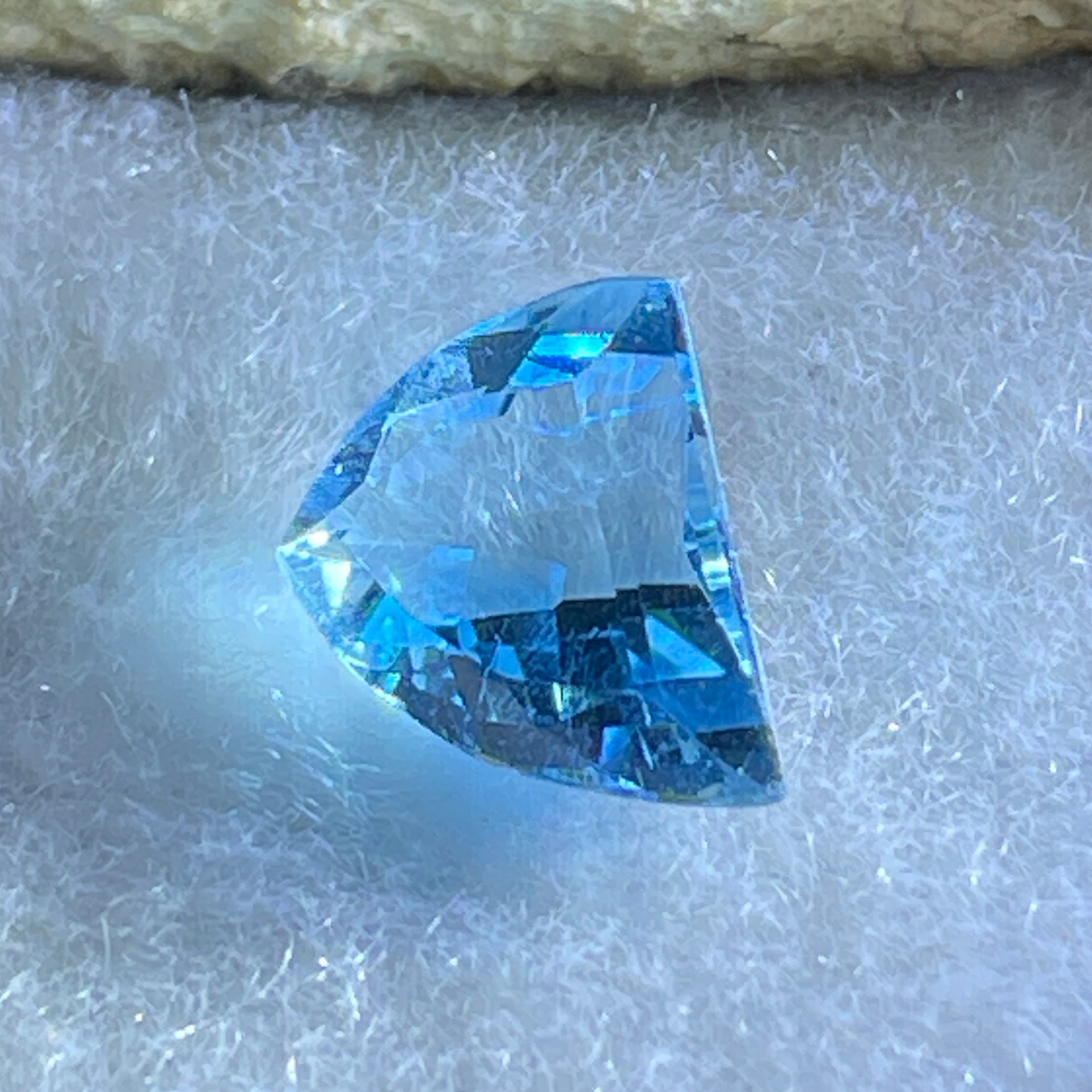Natural Sky Blue Topaz Trillion Shape 2.86ct 10.9 by 9.0 by 5.0mm - Huangs Jadeite and Jewelry Pte Ltd