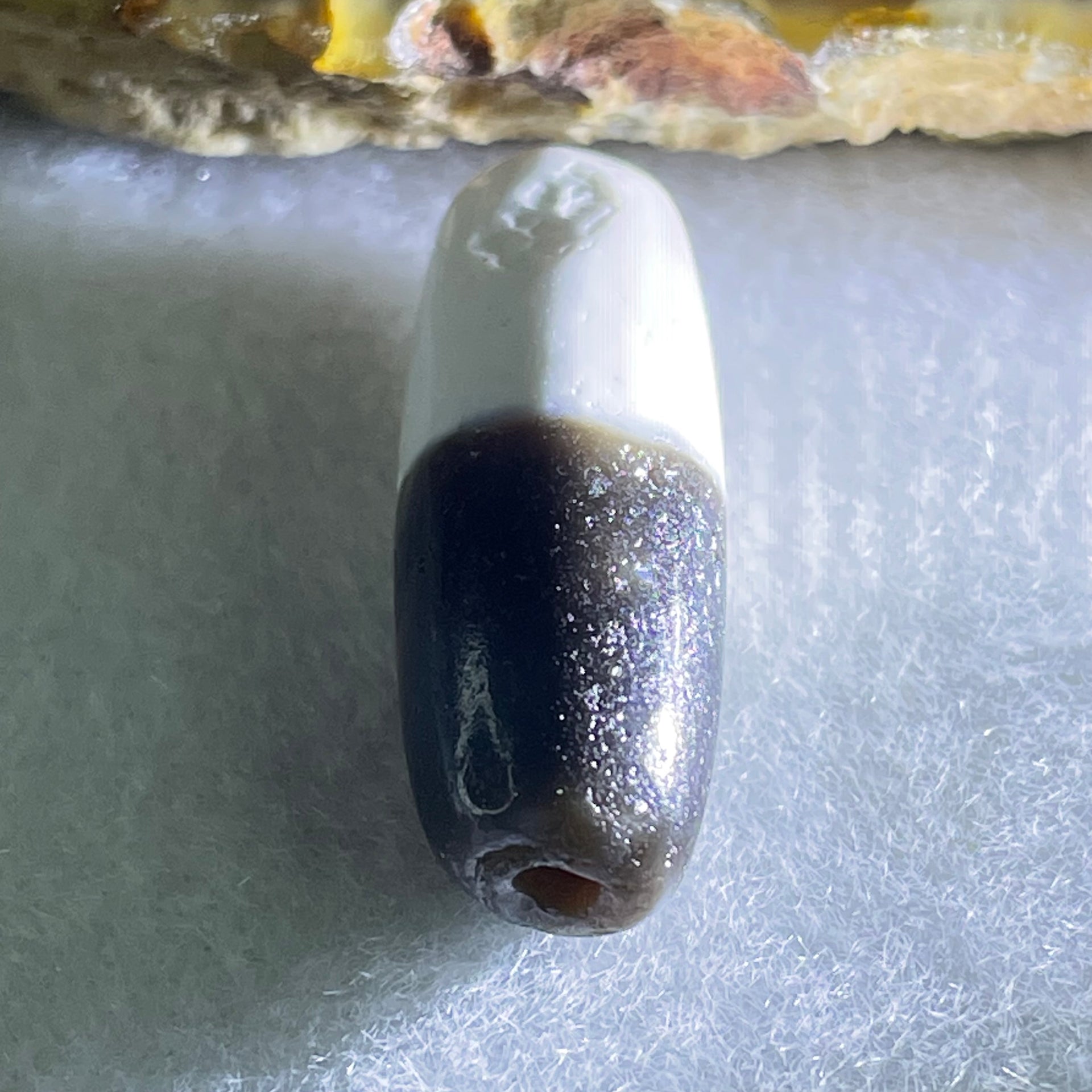 Natural Powerful Tibetan Old Oily Agate 1 Lines Dzi Bead Heavenly Master (Tian Zhu) 4.12g 28.5 by 10.0mm - Huangs Jadeite and Jewelry Pte Ltd