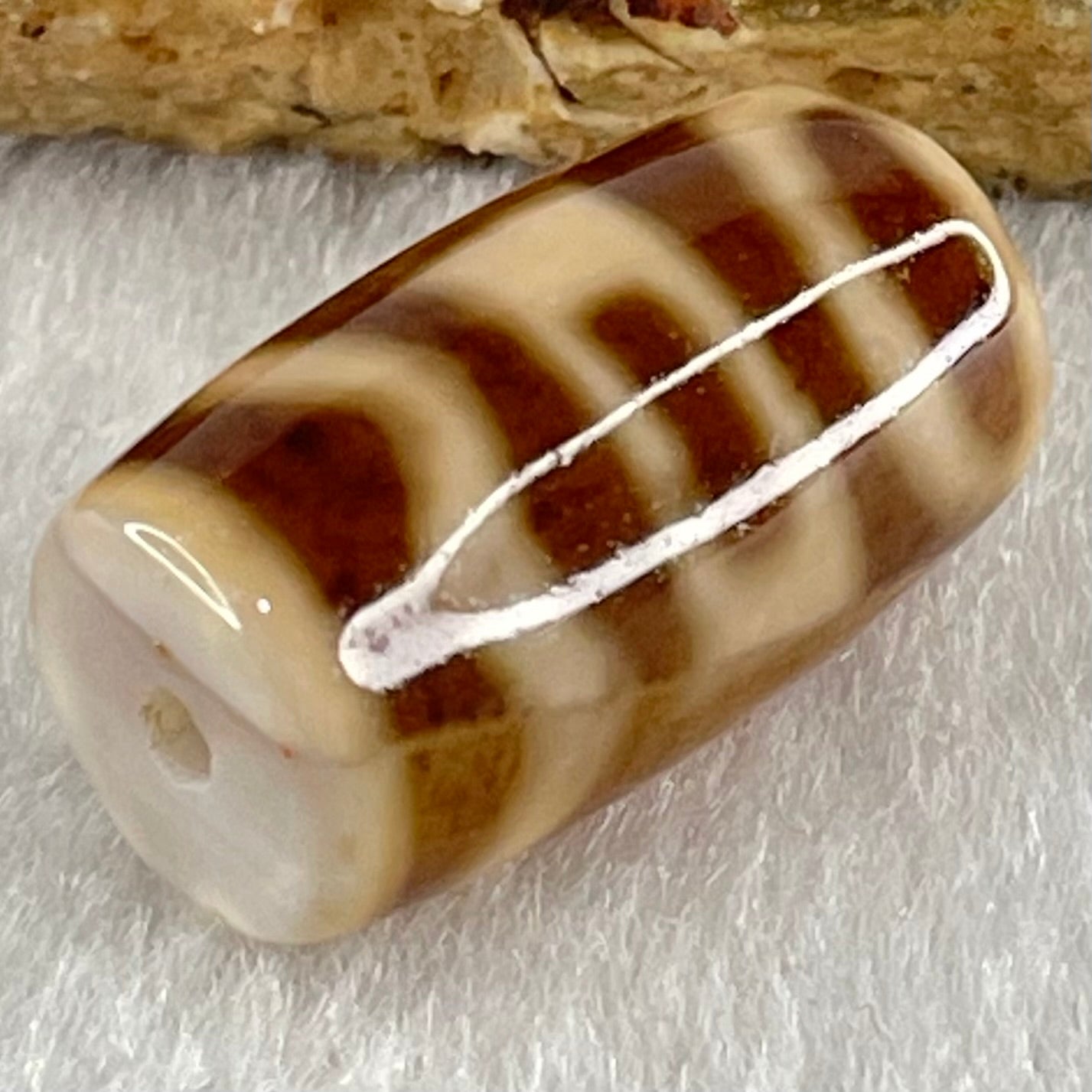 Natural Powerful Tibetan Old Oily Agate Sky Door Serenity 1 Eye Dzi Bead Heavenly Master (Tian Zhu) 一眼天门天诛 4.77g 20.3 by 11.7mm - Huangs Jadeite and Jewelry Pte Ltd