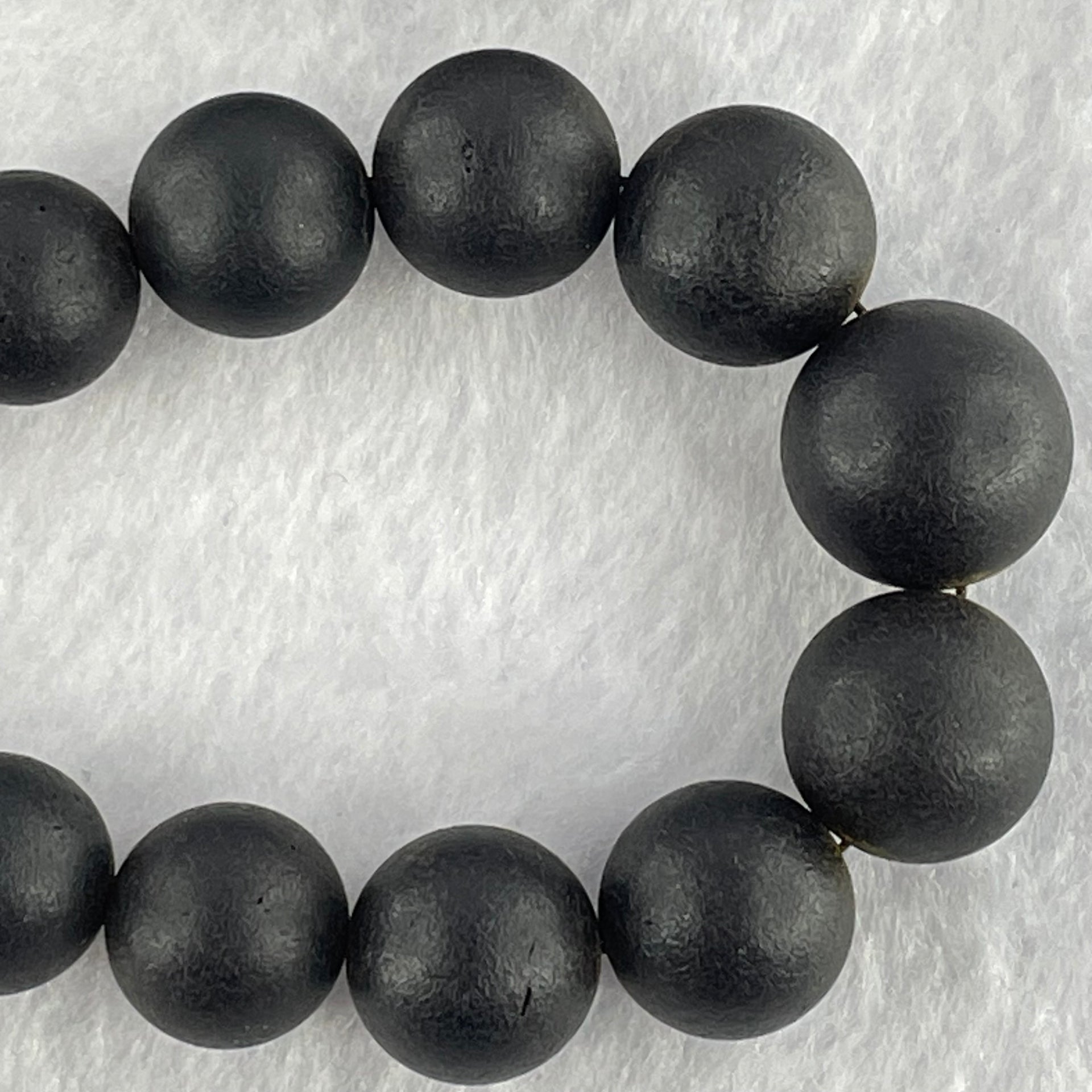 Natural Black Amber Beads Bracelet 天然大黑天翁琥珀项链 31.58g 30cm  7.1 - 14.9mm 51 Beads - Huangs Jadeite and Jewelry Pte Ltd